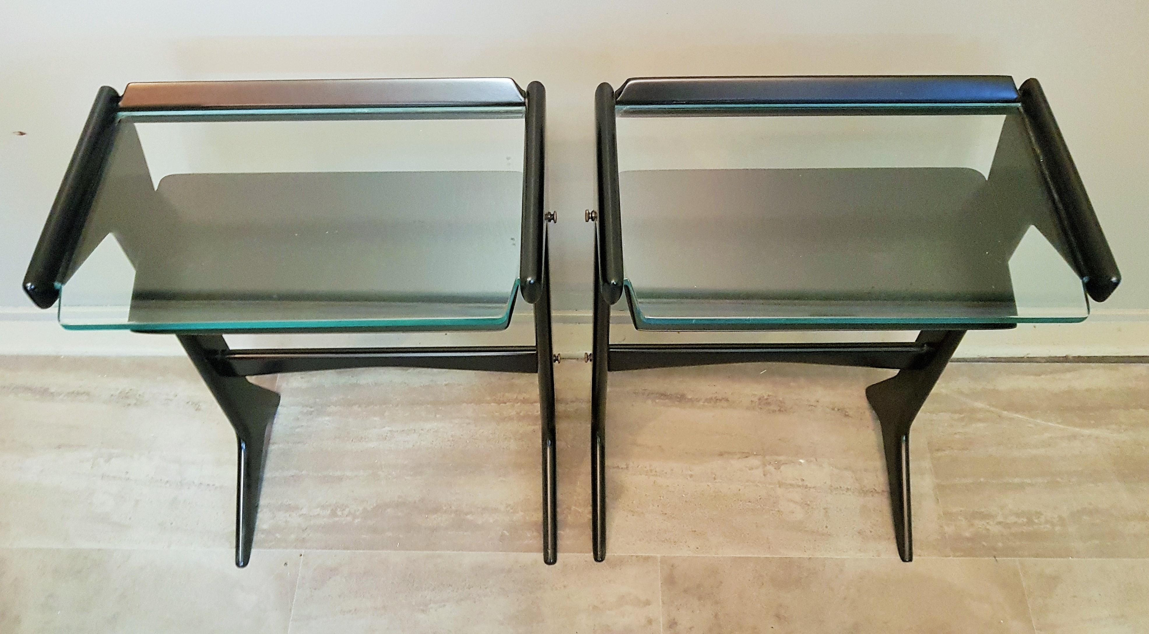 Italian Mid-Century Pair of Side Tables Night Stands Ico Parisi, Italy, 1950s For Sale