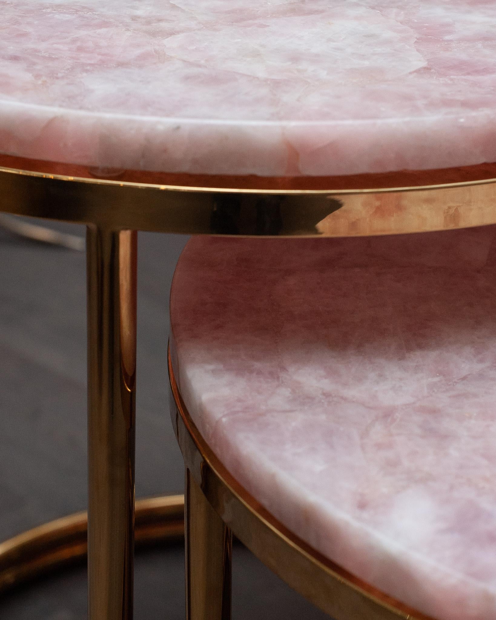American Mid Century Pair of Soft Pink Rose Quartz and Brass Nesting Table For Sale