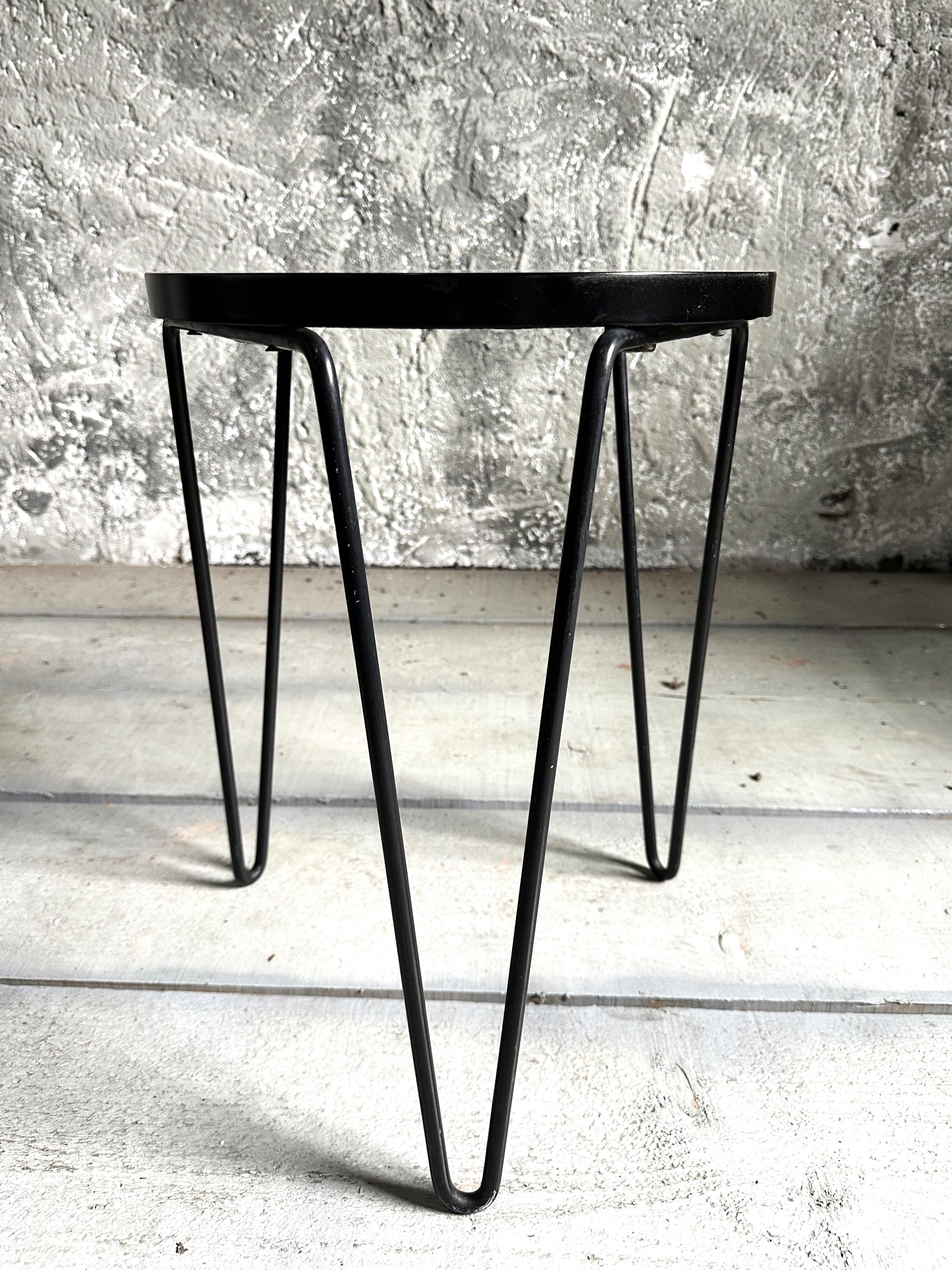Paire de tabourets du milieu du siècle, modèle 75 de Florence Knoll, 1950 en vente 7