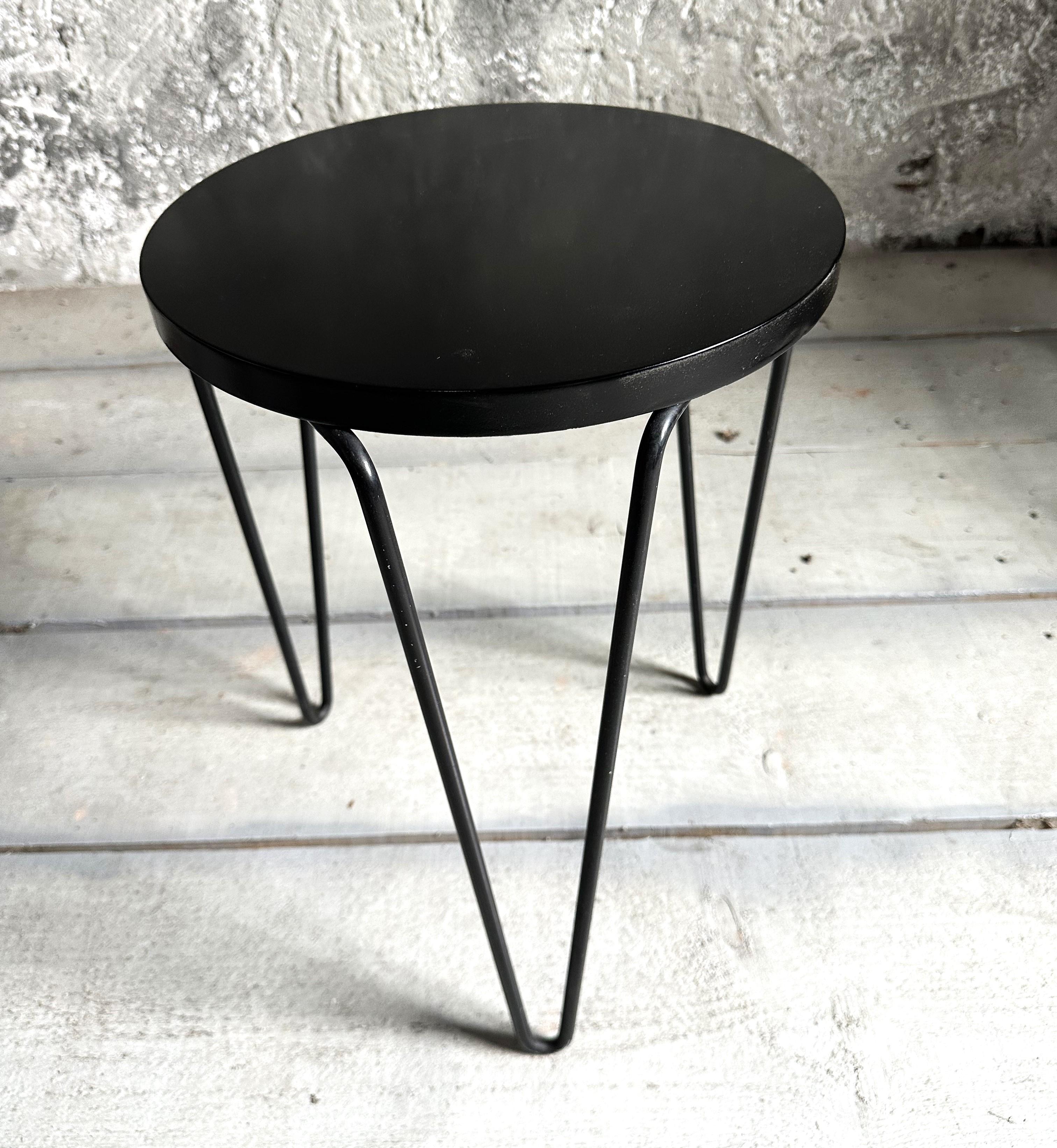 Paire de tabourets du milieu du siècle, modèle 75 de Florence Knoll, 1950 en vente 9