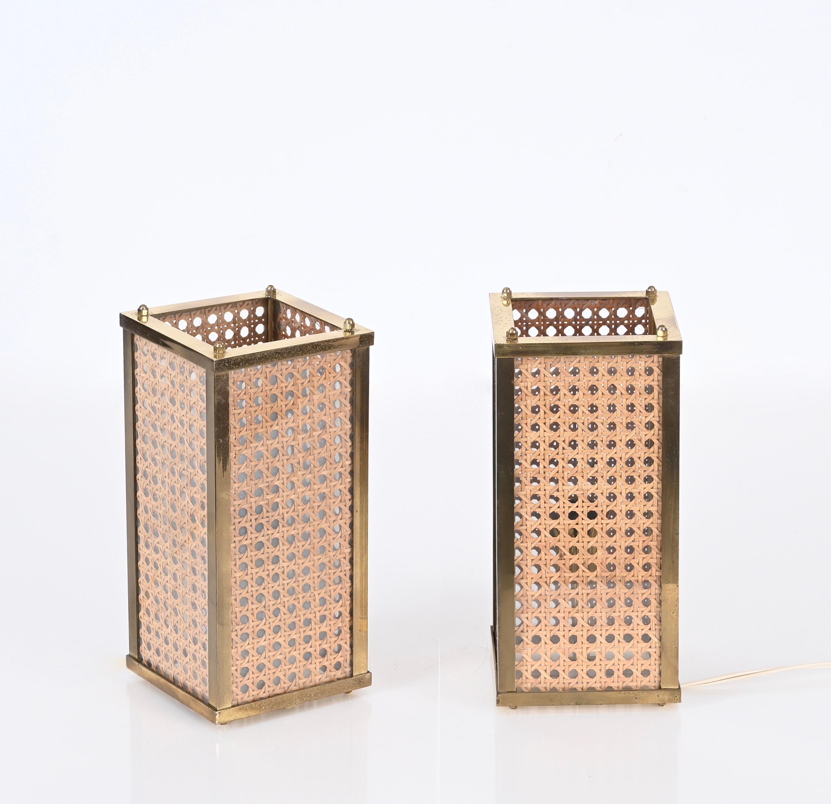 Mid-Century Pair of Table Lamp in Brass, Wicker and GIass, Italy 1970s Lighting For Sale 2