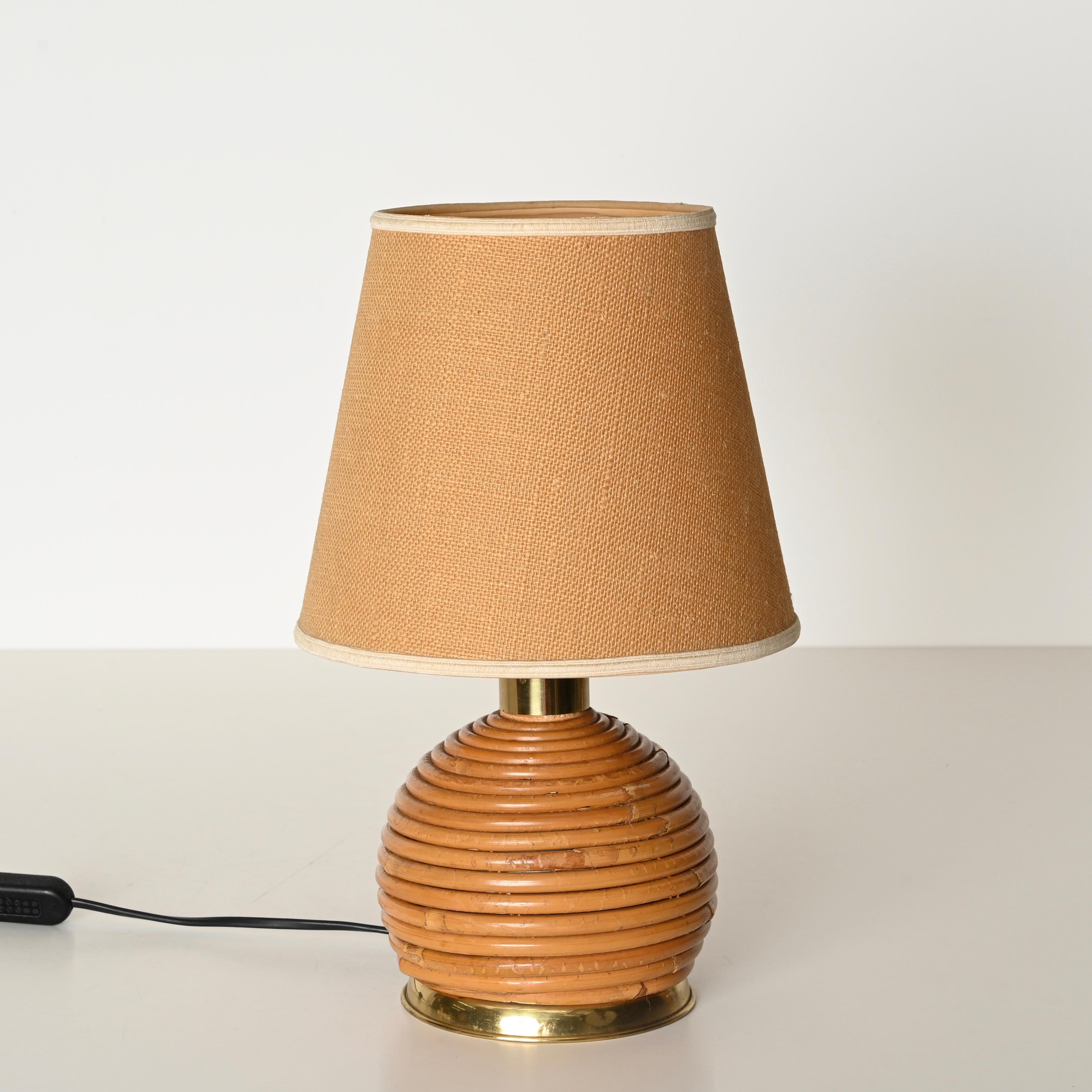 Mid-Century Tischlampenpaar aus Rattan und Messing von Vivai del Sud, Italien 1970 im Angebot 1