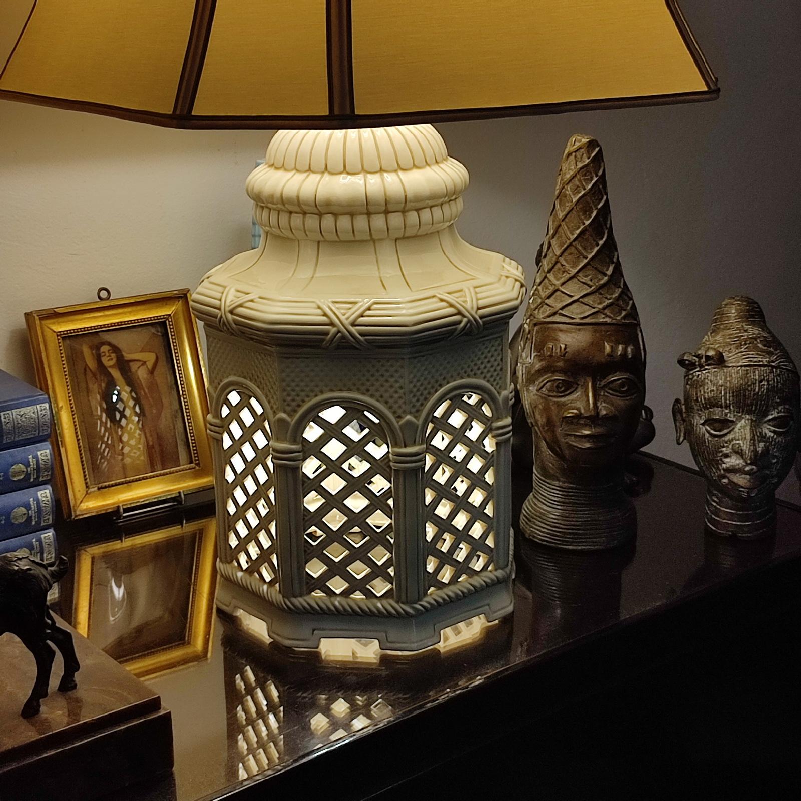 Italian Mid-Century Pair of Table Lamps, Ivory Glazed Terracotta, Italy 1970s  For Sale