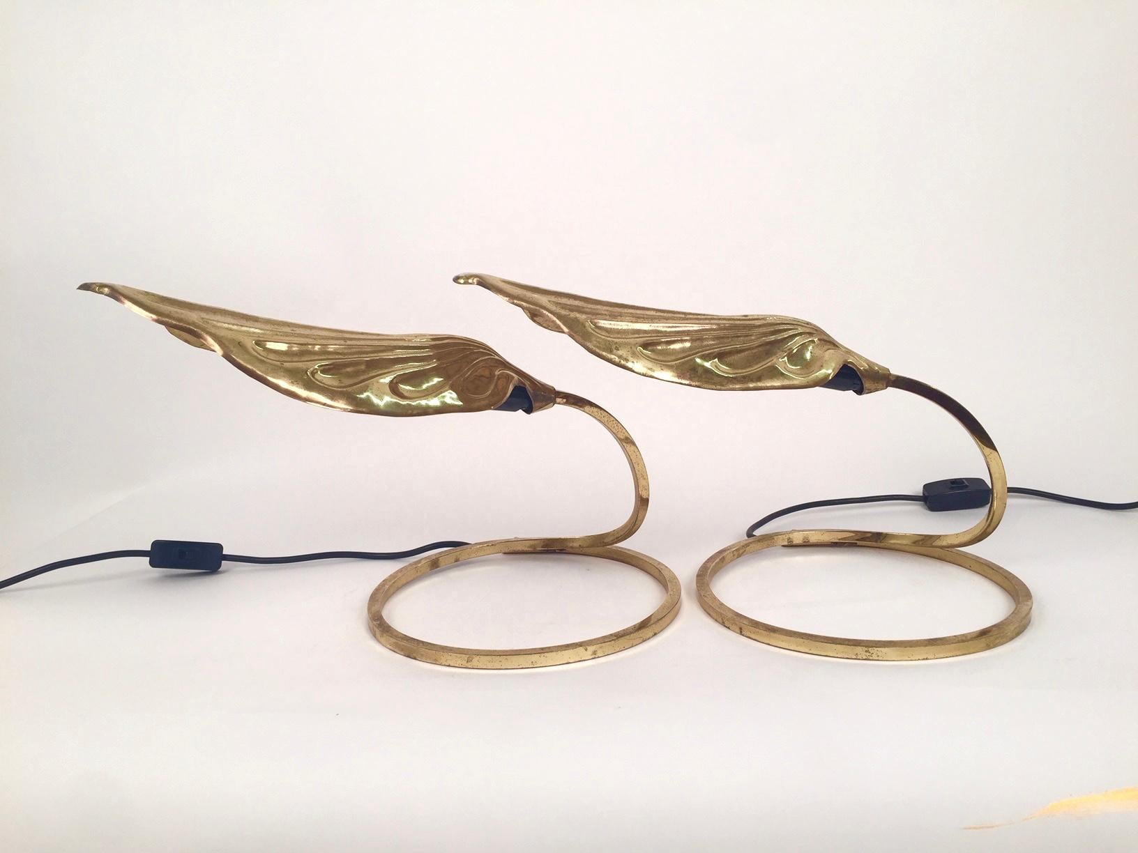 A pair of brass table lamps designed by Tommasso Barbi for Bottega Gadda, leaf-shaped shade. Excellent vintage condition.Professional packing and shipping provided.