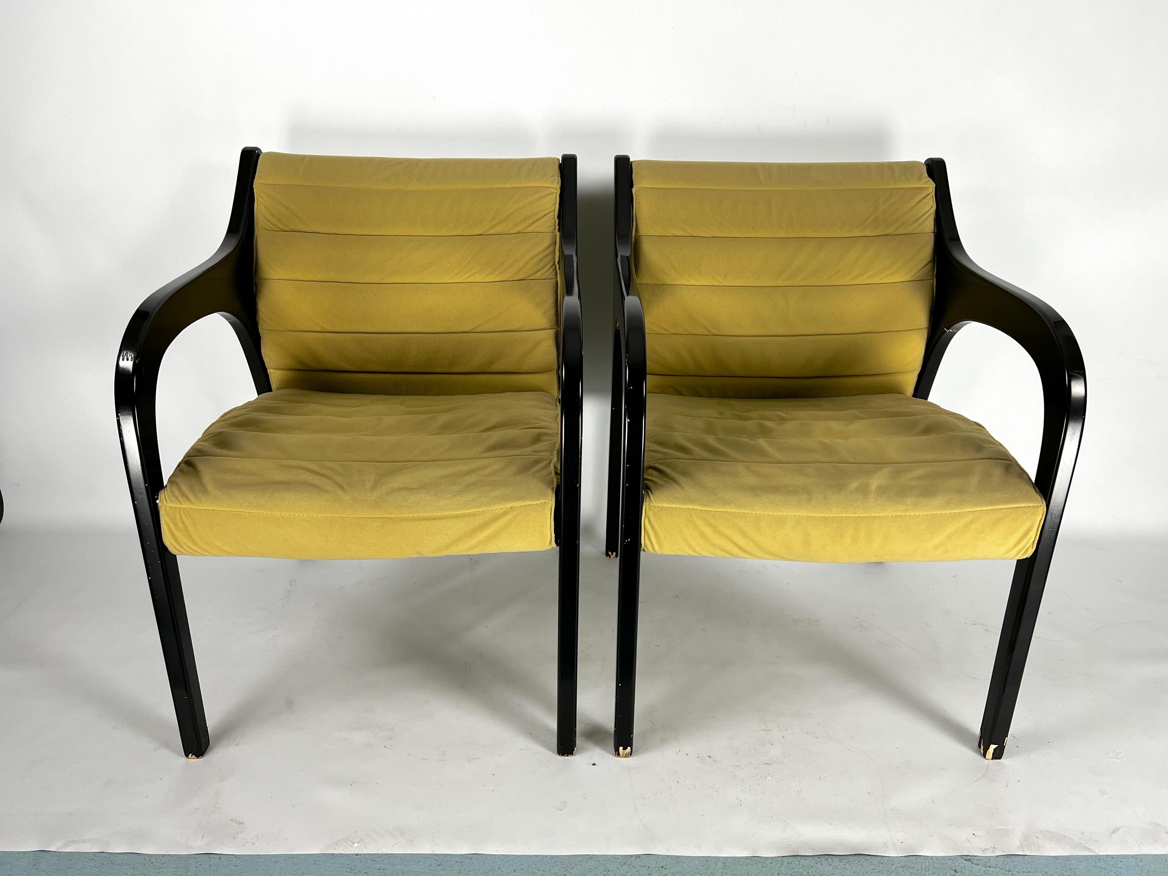Pair of lounge chairs designed by Claudio Salocchi for Sormani and produced in Italy during the 60s.
Good vintage condition with normal trace of age and use. Some small lack of lacquer, original fabric with no evident defects. Hseat 44 cm.