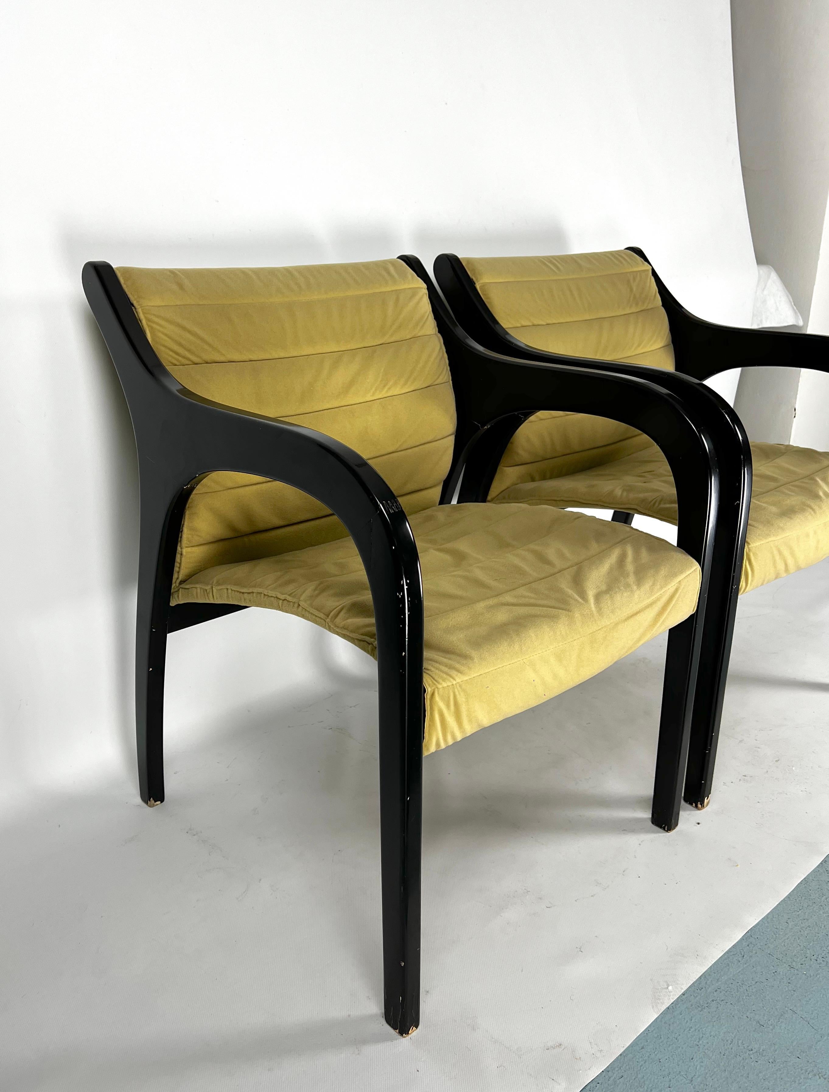Mid-Century pair of Vivalda lounge chairs by Claudio Salocchi for Sormani. 1960s In Good Condition For Sale In Catania, CT
