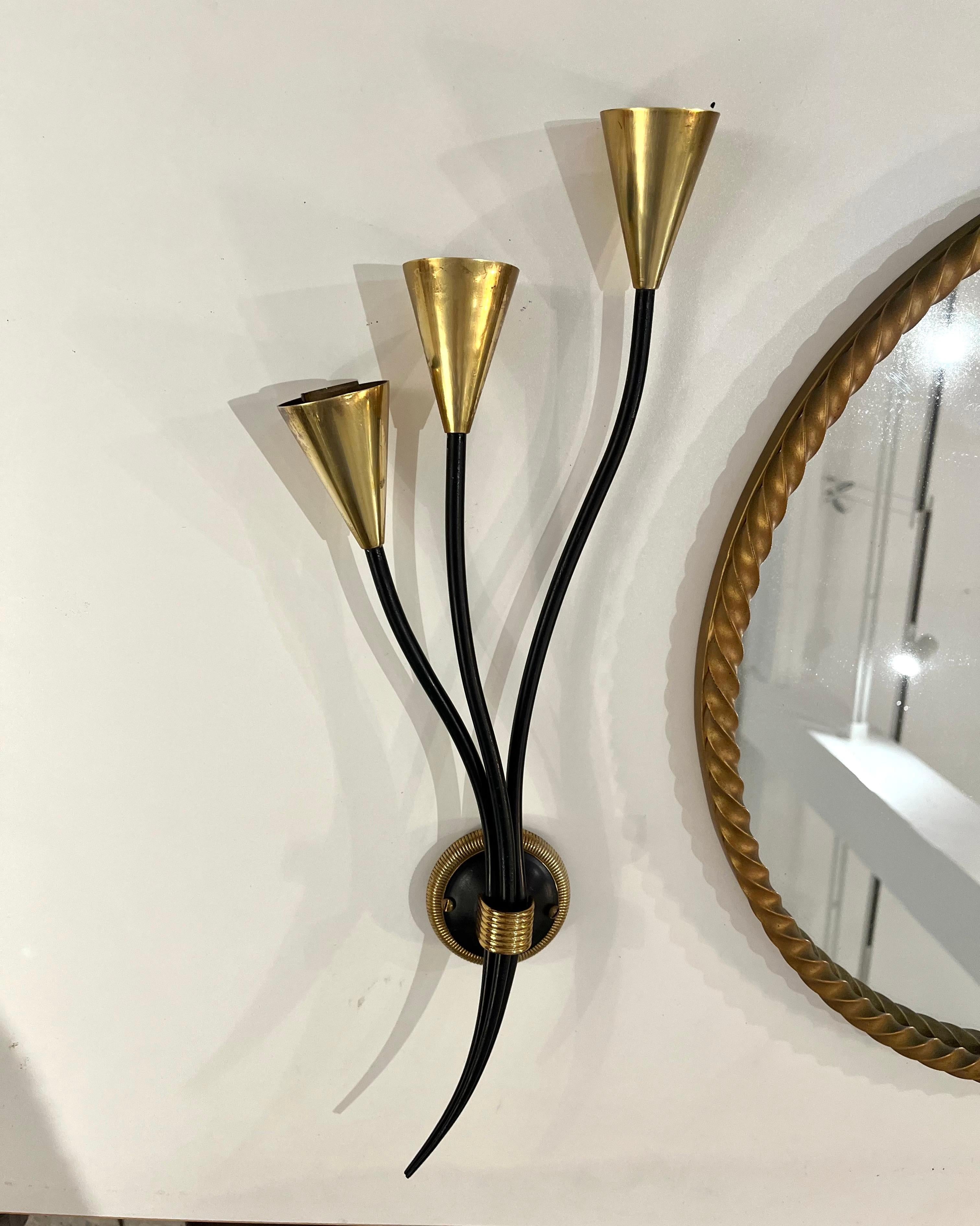 XX secolo Coppia di lampade da parete Sconce del Mid Century  Maison Lunel Model Arum in vendita