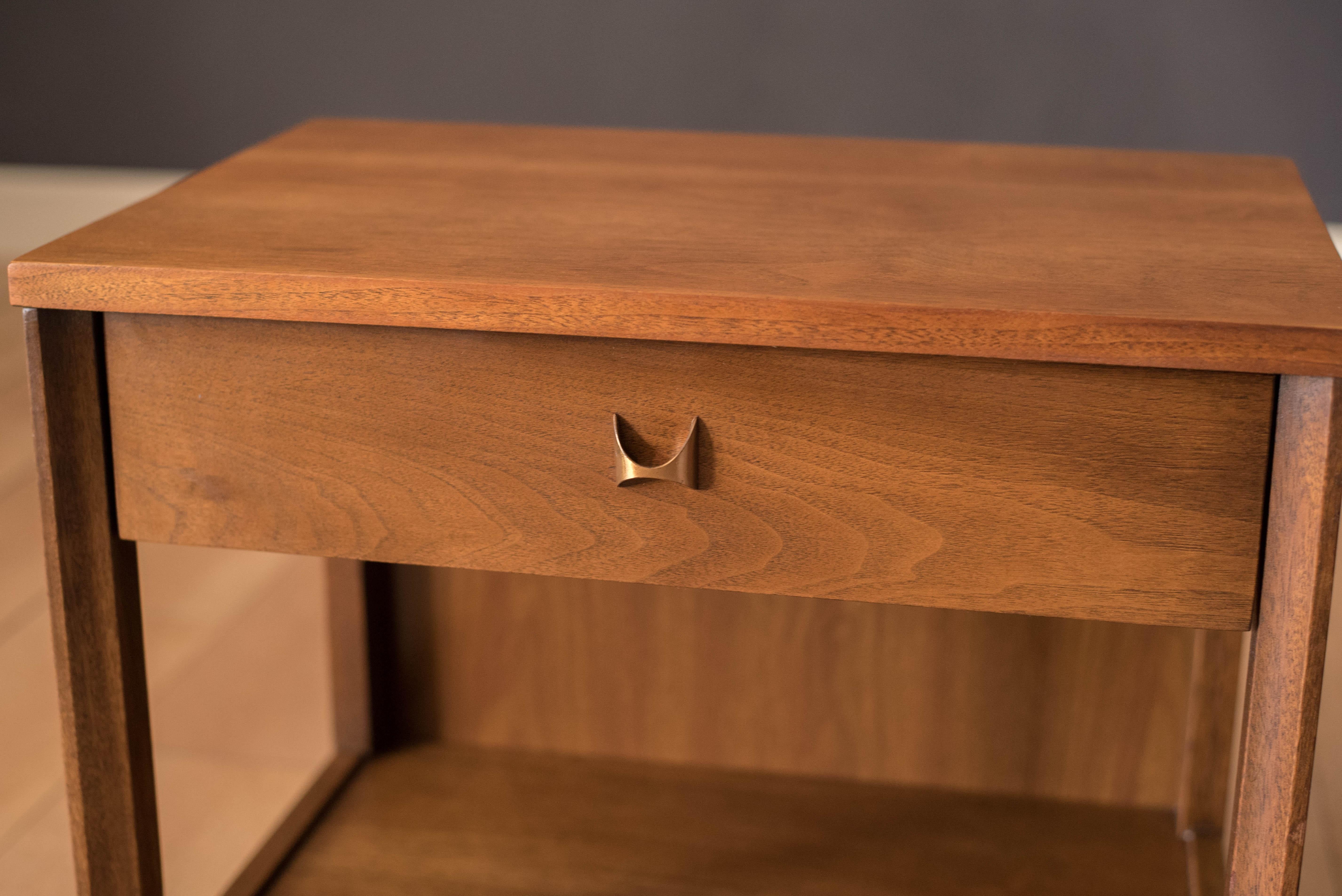 Mid-Century Modern Mid-Century Pair of Walnut Broyhill Brasilia Nightstands