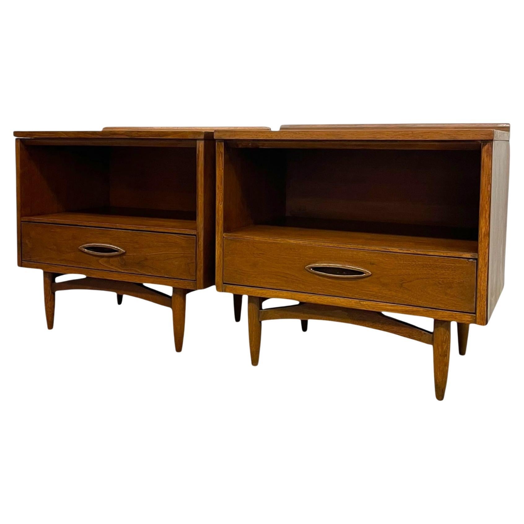 Mid-Century Pair of Walnut-Toned End Tables with Open Shelf and Dovetail Drawer.