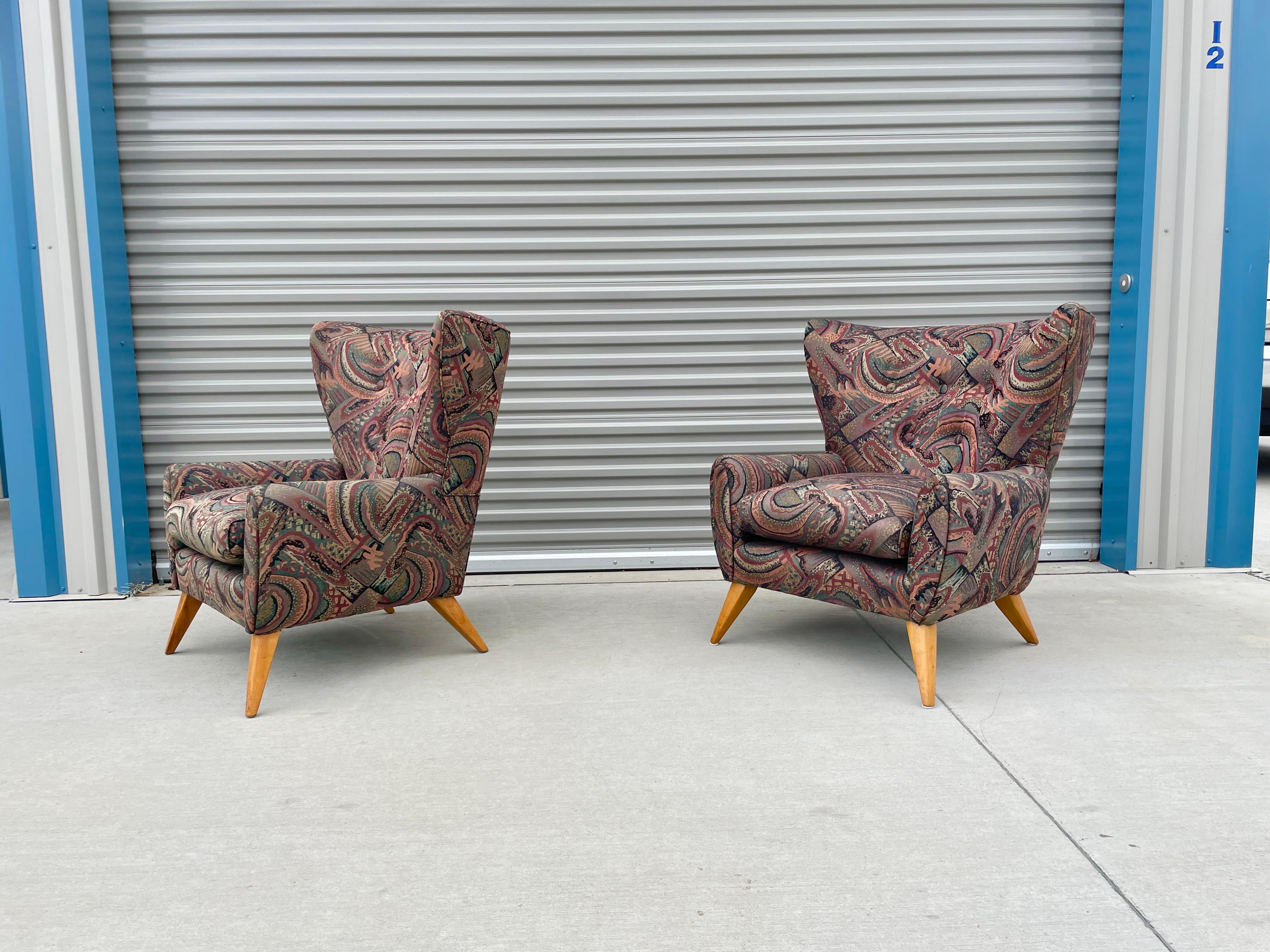 Mid-Century Modern Midcentury Pair of Wingback Lounge Chairs For Sale
