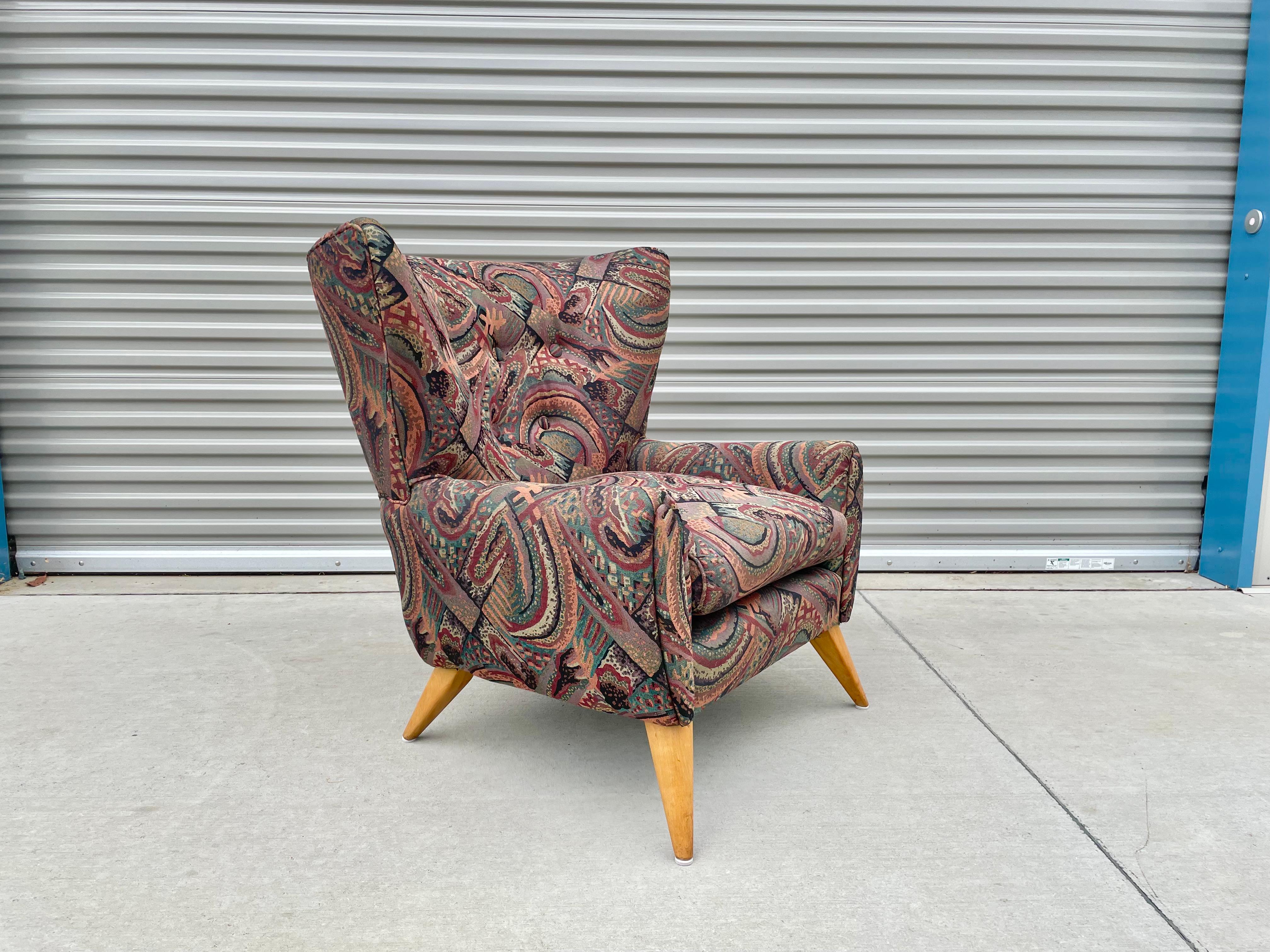 Midcentury Pair of Wingback Lounge Chairs For Sale 2