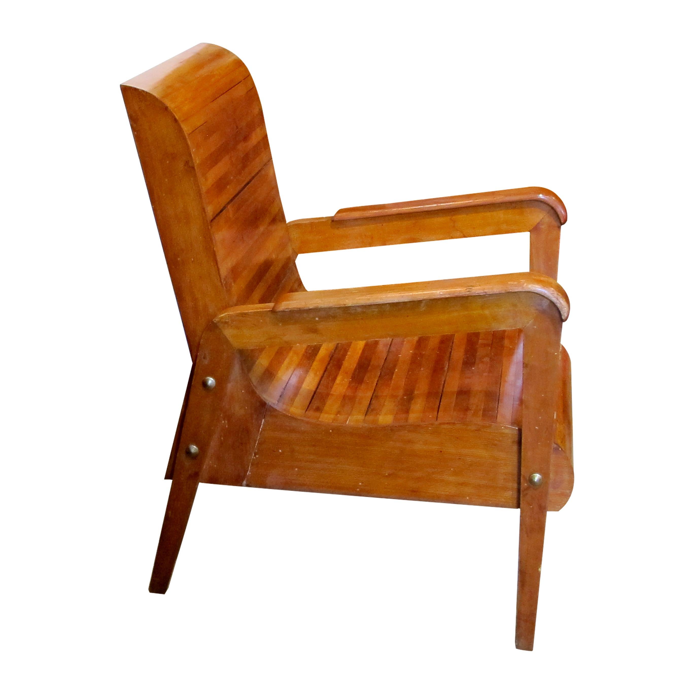 Mid-Century Modern Mid-Century Pair of Wood-Slatted Curved Chair, Italian For Sale