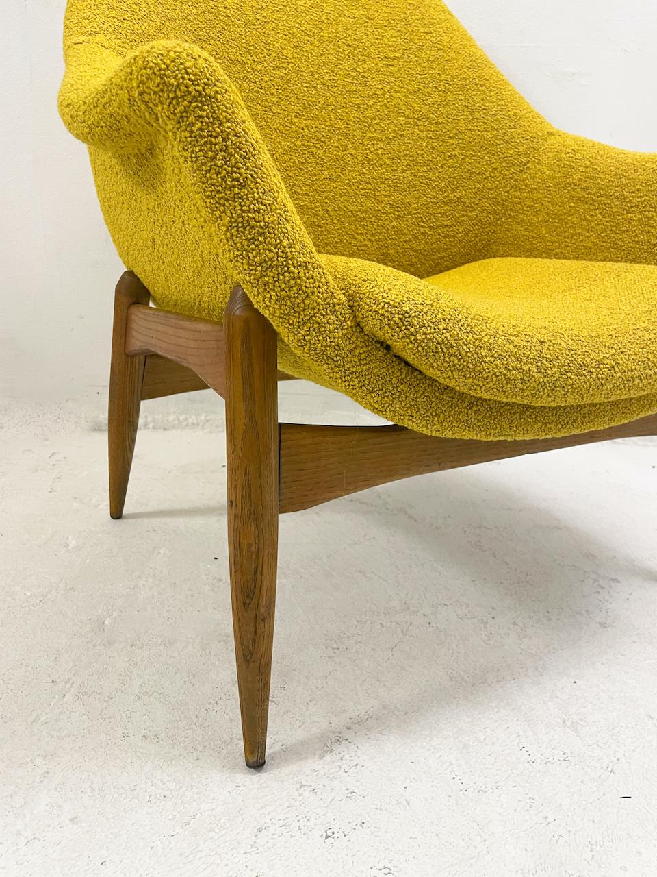 Mid-Century Pair of Yellow Fabric Armchairs by Julia Gaubek, Hungary, 1950s For Sale 1