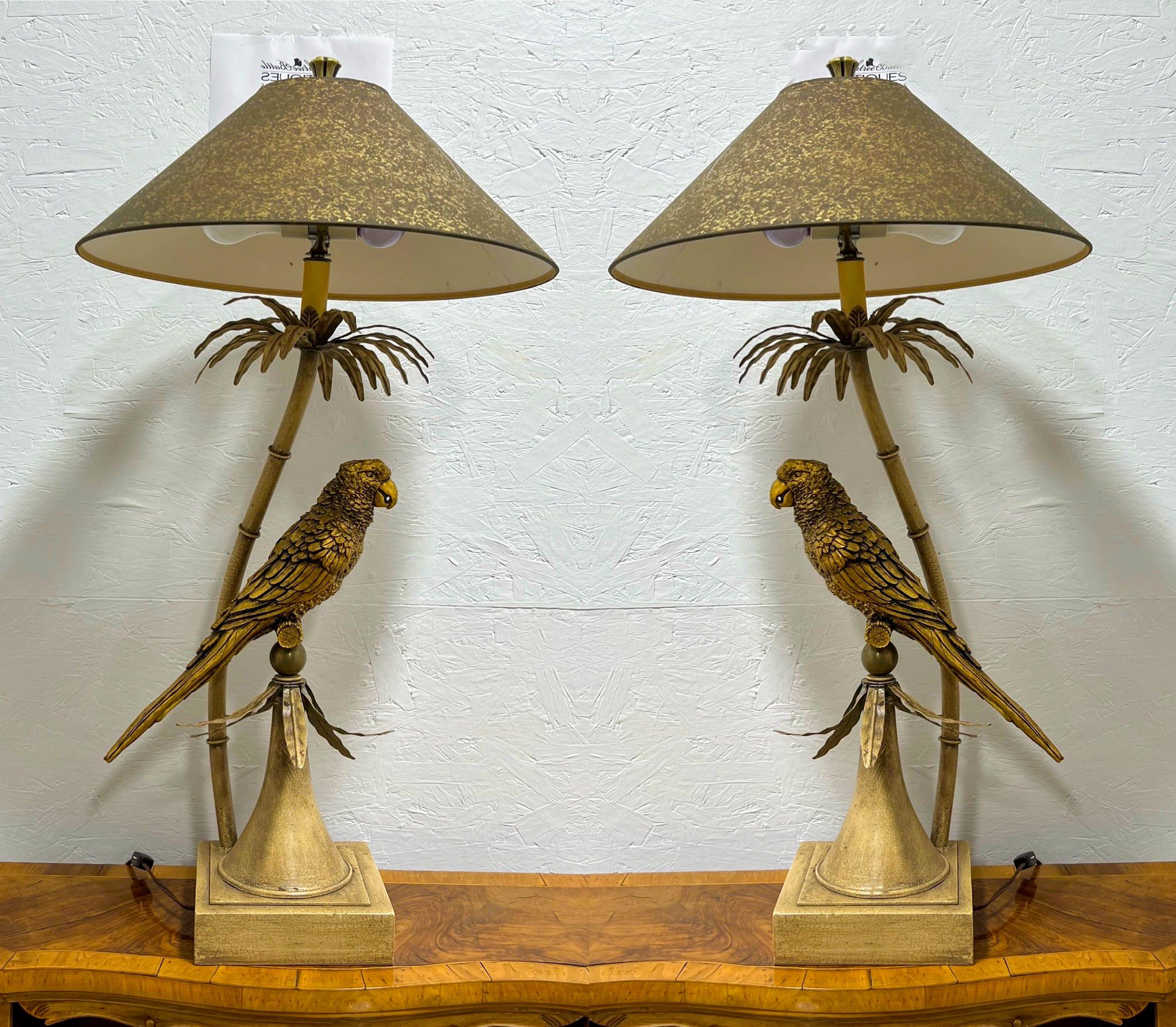 Mid-Century  Palmbeach Regency Style Tole Parrot / Bird Lamps - Pair In Good Condition In Kennesaw, GA
