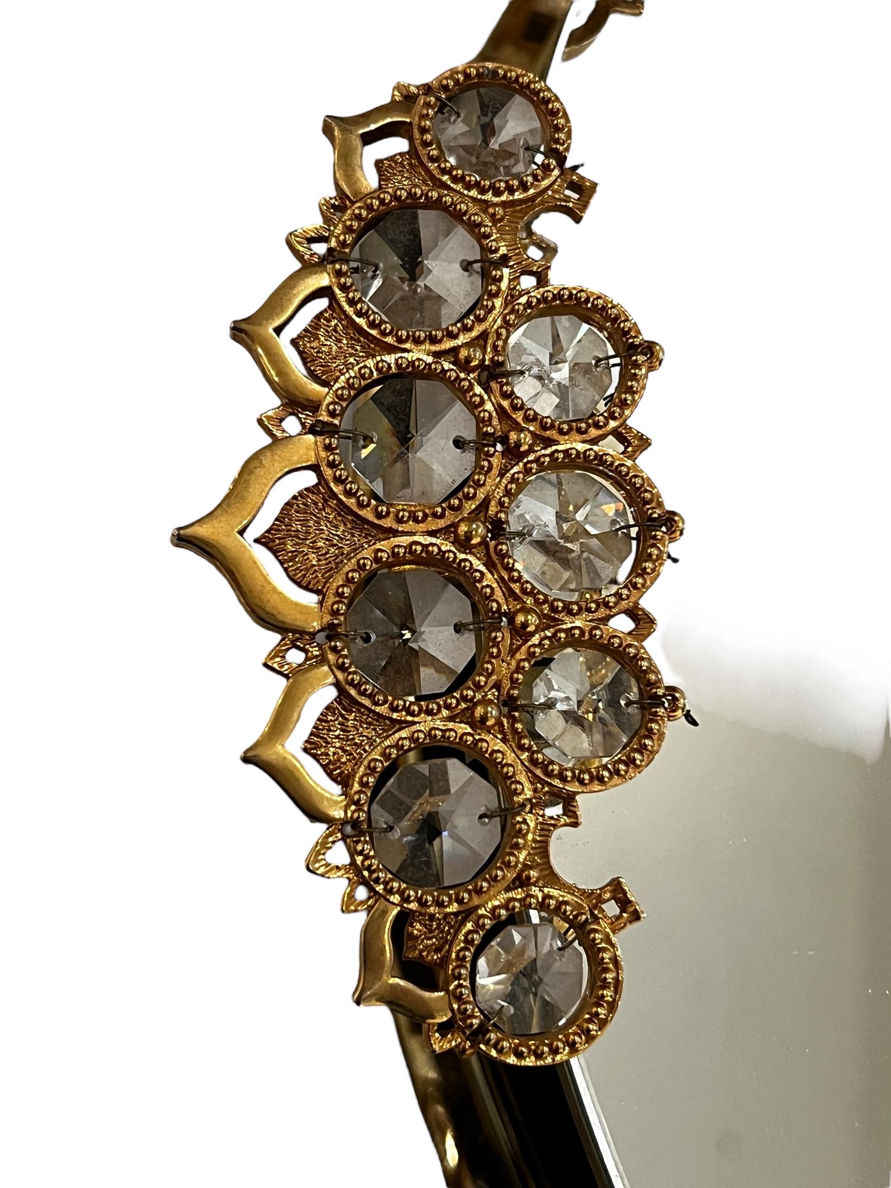 Specchio da parete illuminato in ottone dorato e cristallo di Palwa, metà del secolo scorso in vendita 2