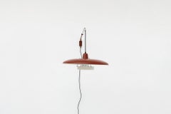 Lampada da parete smaltata rossa in stile 'Panama' di metà secolo con braccio articolato regolabile