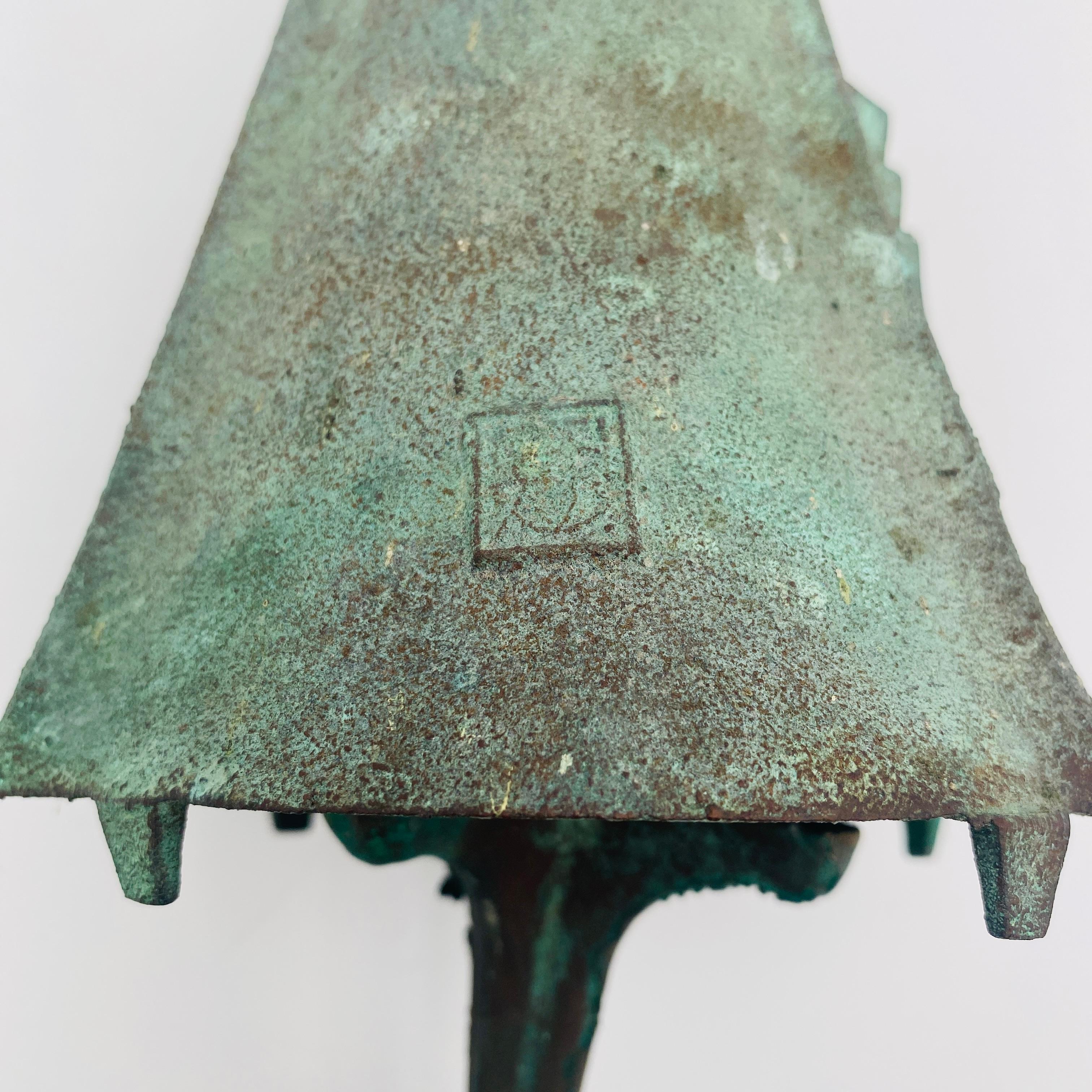 Campana de viento de bronce de mediados de siglo Paolo Soleri Años 60 Moderno de mediados de siglo en venta