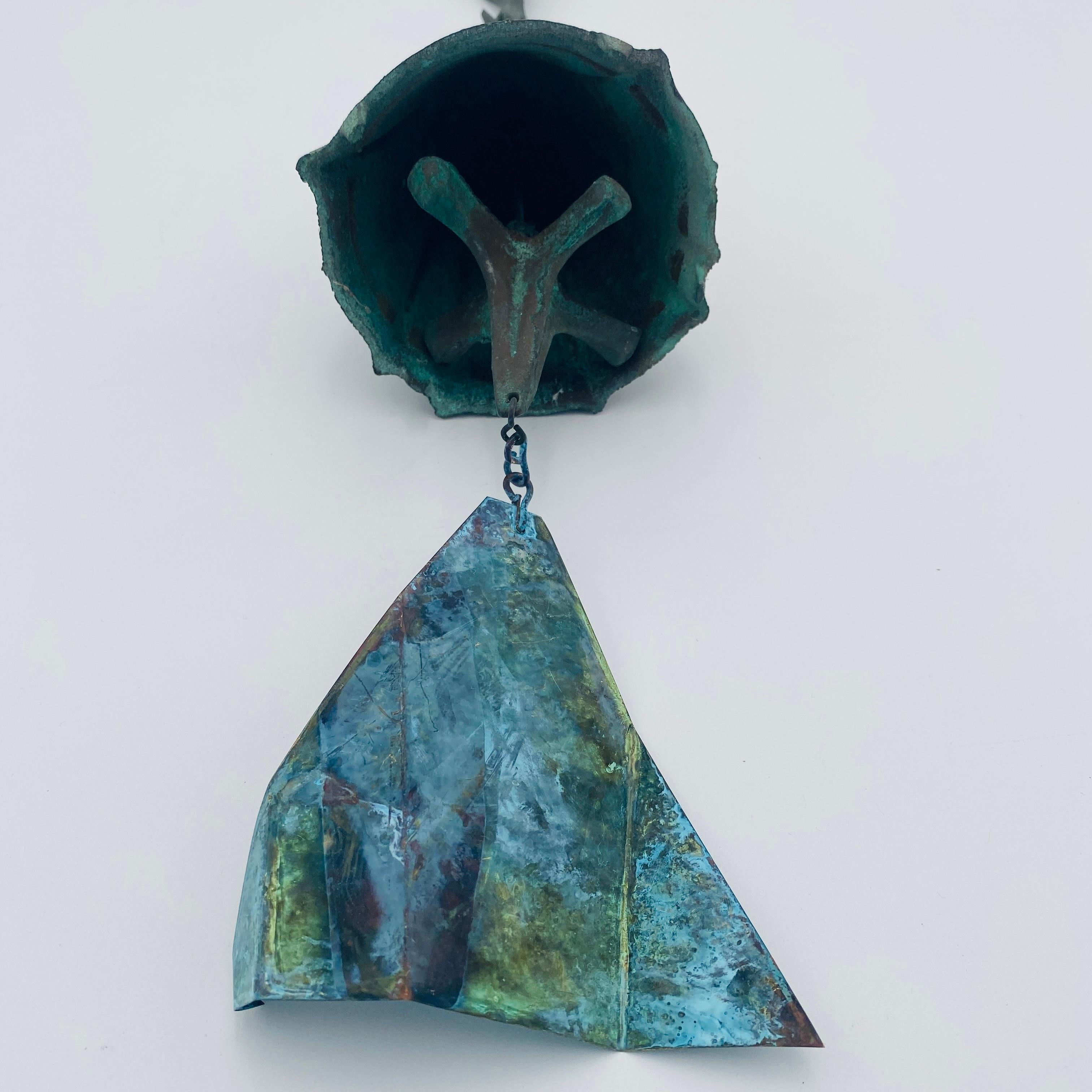 Campana de viento de bronce de mediados de siglo Paolo Soleri Años 60 en venta 7