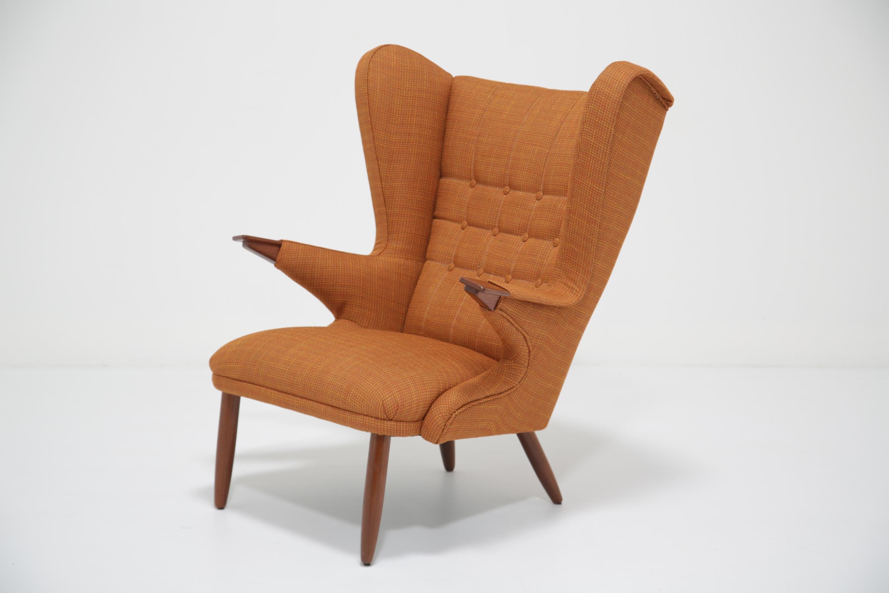 Papa Bear Lounge Sessel Model No. 91 von Svend Skipper, 1960er Jahre. (Textil) im Angebot
