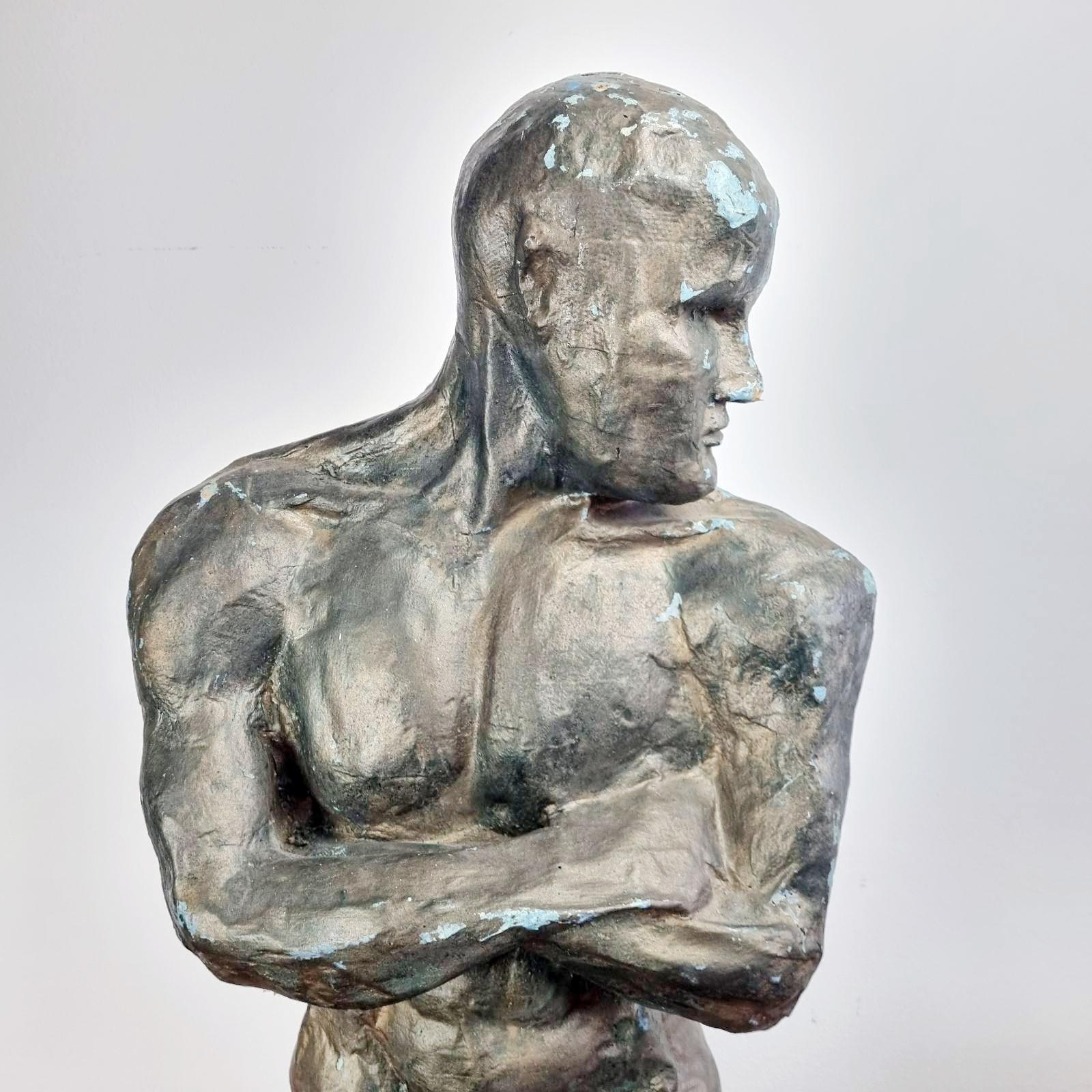 Mid-Century Modern Sculpture de torse d'homme en papier mâché, France années 60 en vente