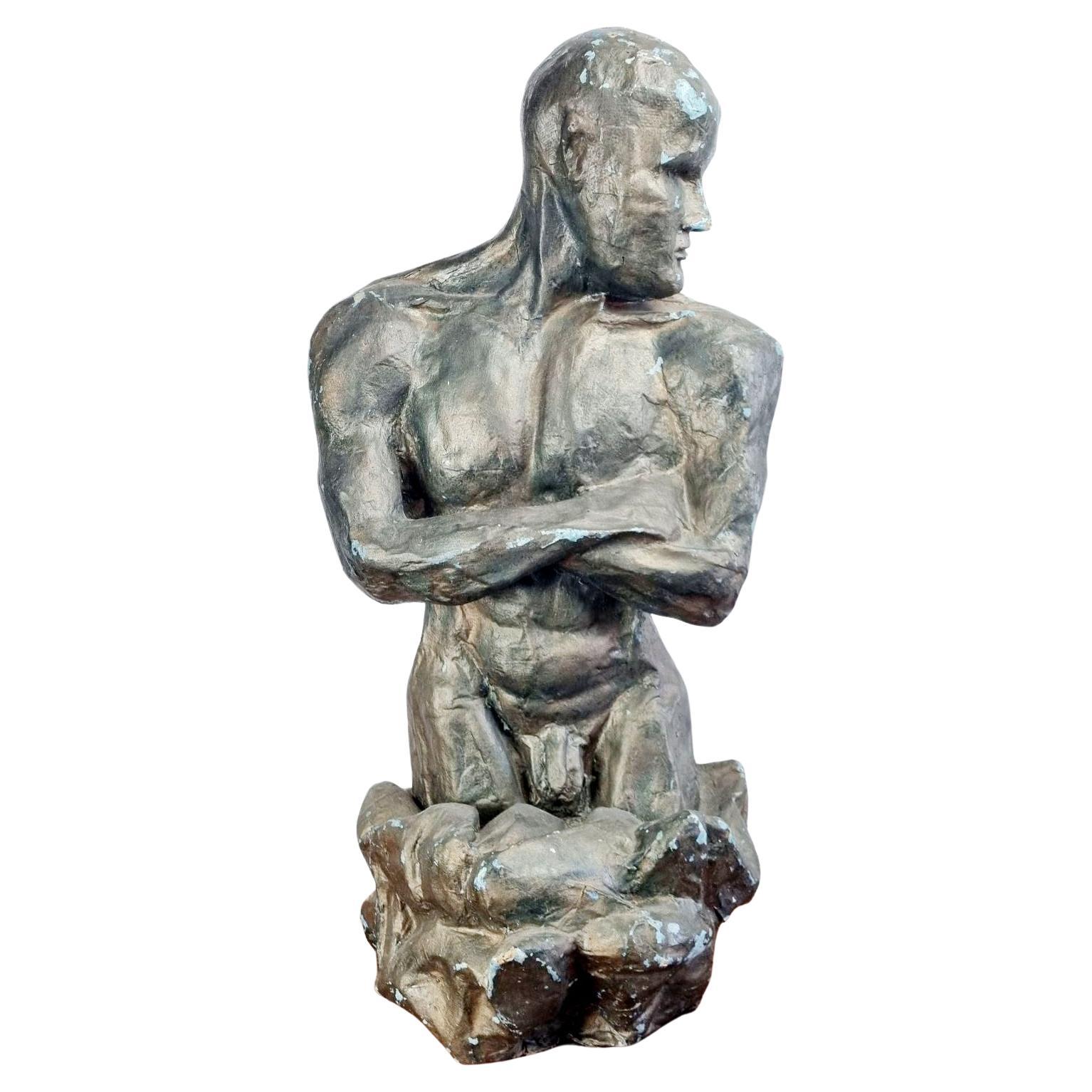 Sculpture de torse d'homme en papier mâché, France années 60 en vente