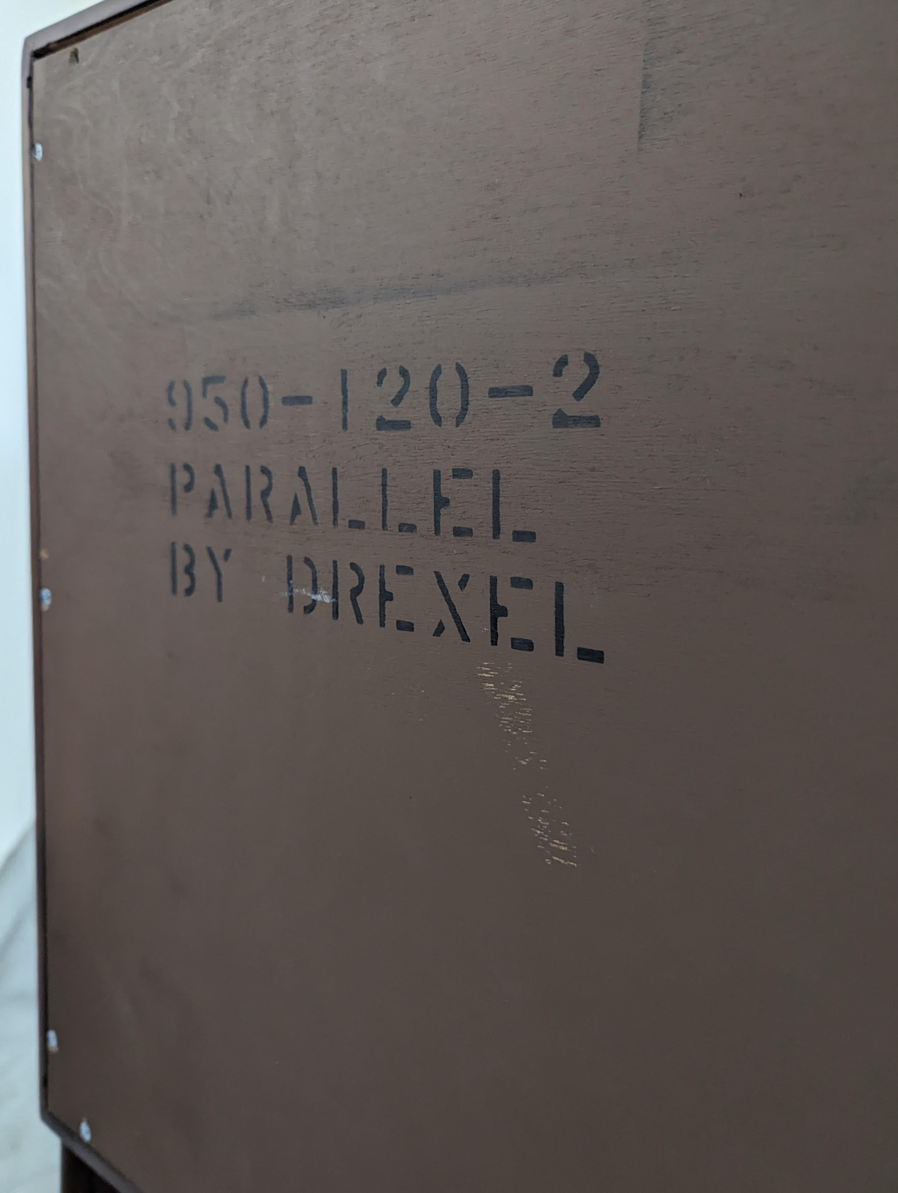 Tambour-Tür-Anrichte „Parallel“ aus der Mitte des Jahrhunderts von Barney Flagg für Drexel, ca. 1960er Jahre im Angebot 2