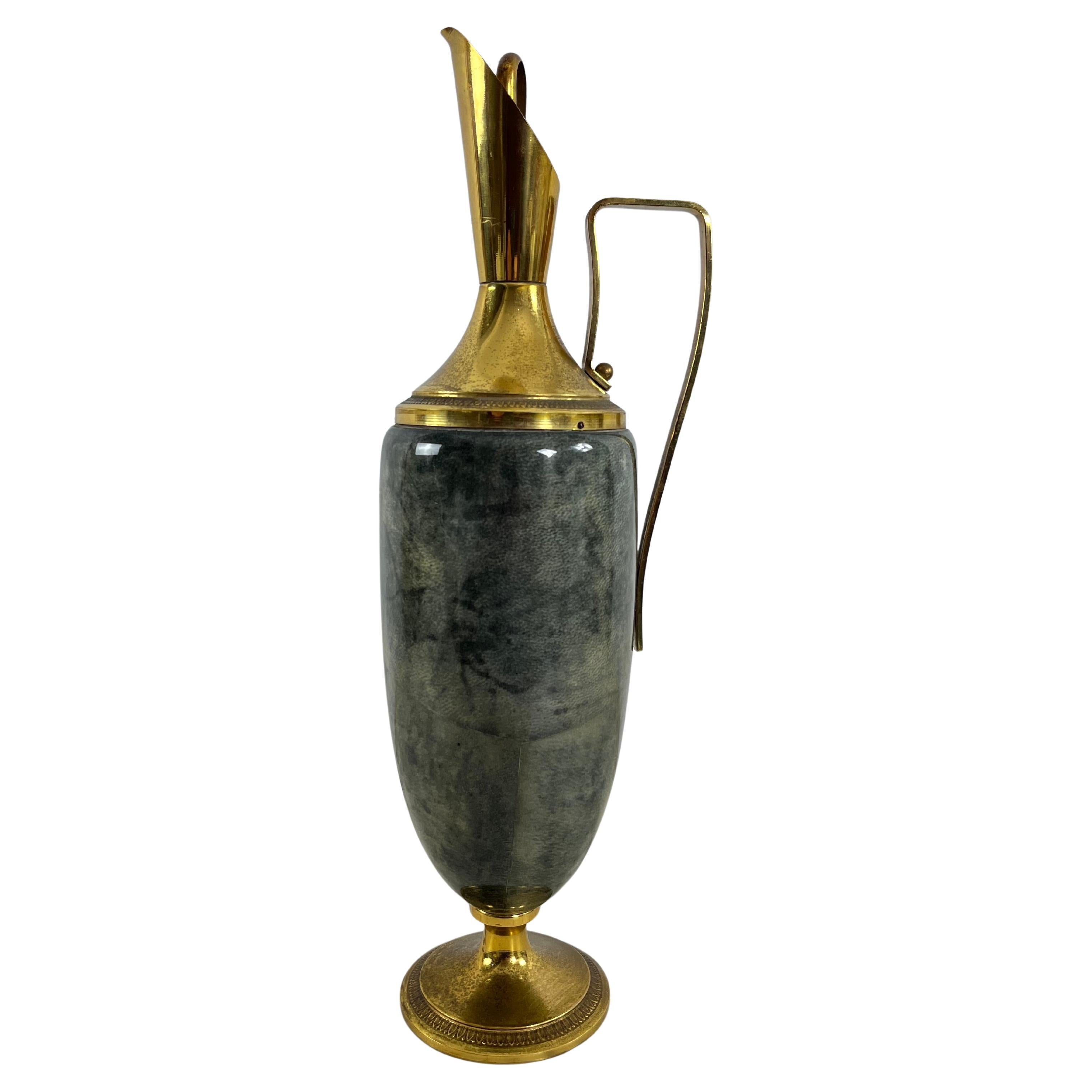 Brocca in pergamena e ottone di Aldo Tura del 1950