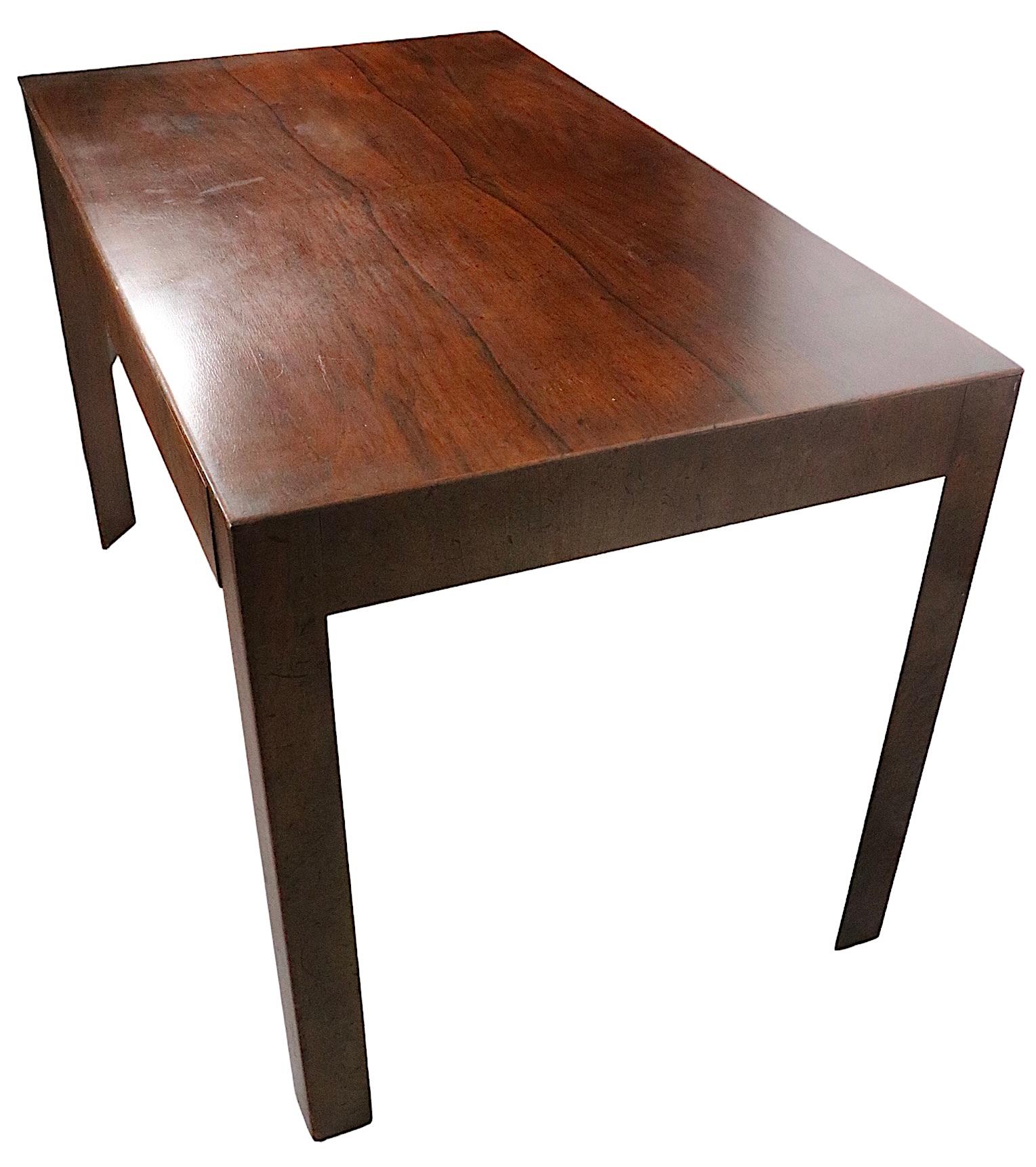 Mid Century Parsons Style Writing Desk Made in Italy, circa 1950-1960s In Good Condition In New York, NY