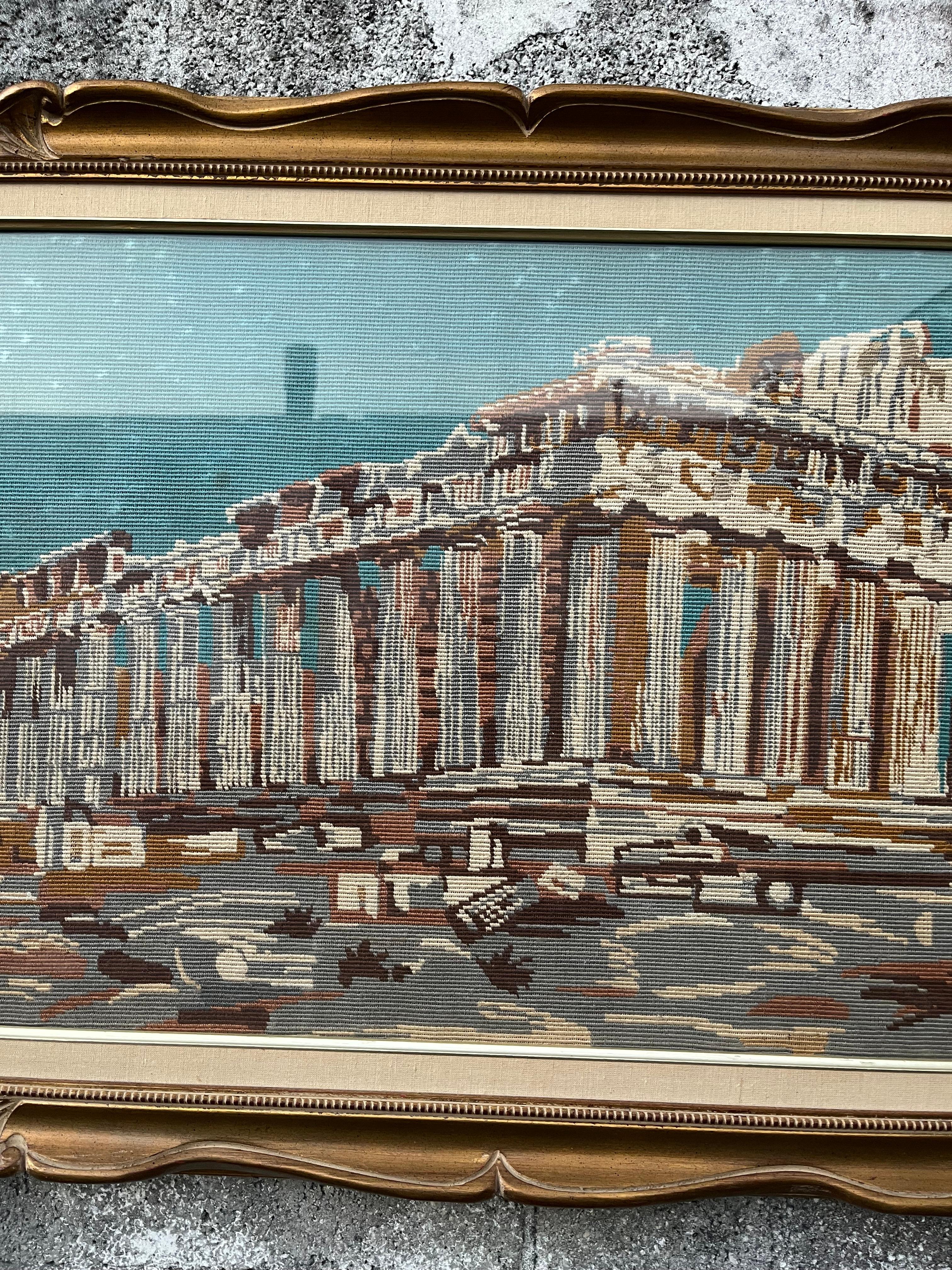 Parthénon d'Athènes, art mural encadré en textile à l'aiguille. Circa 1960s Bon état - En vente à Miami, FL