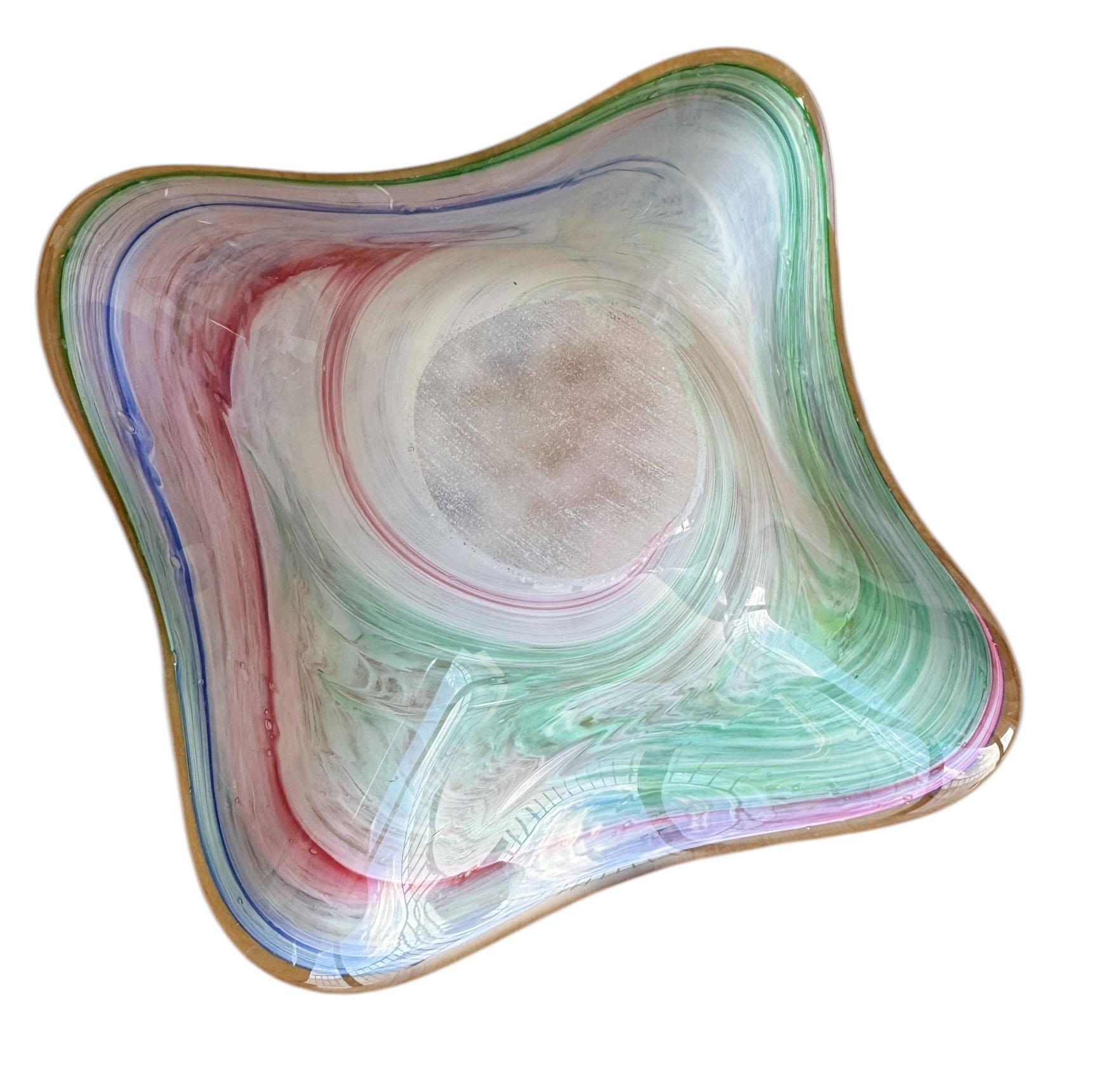 Bol Murano aux teintes pastel du milieu du siècle dernier en vente 3