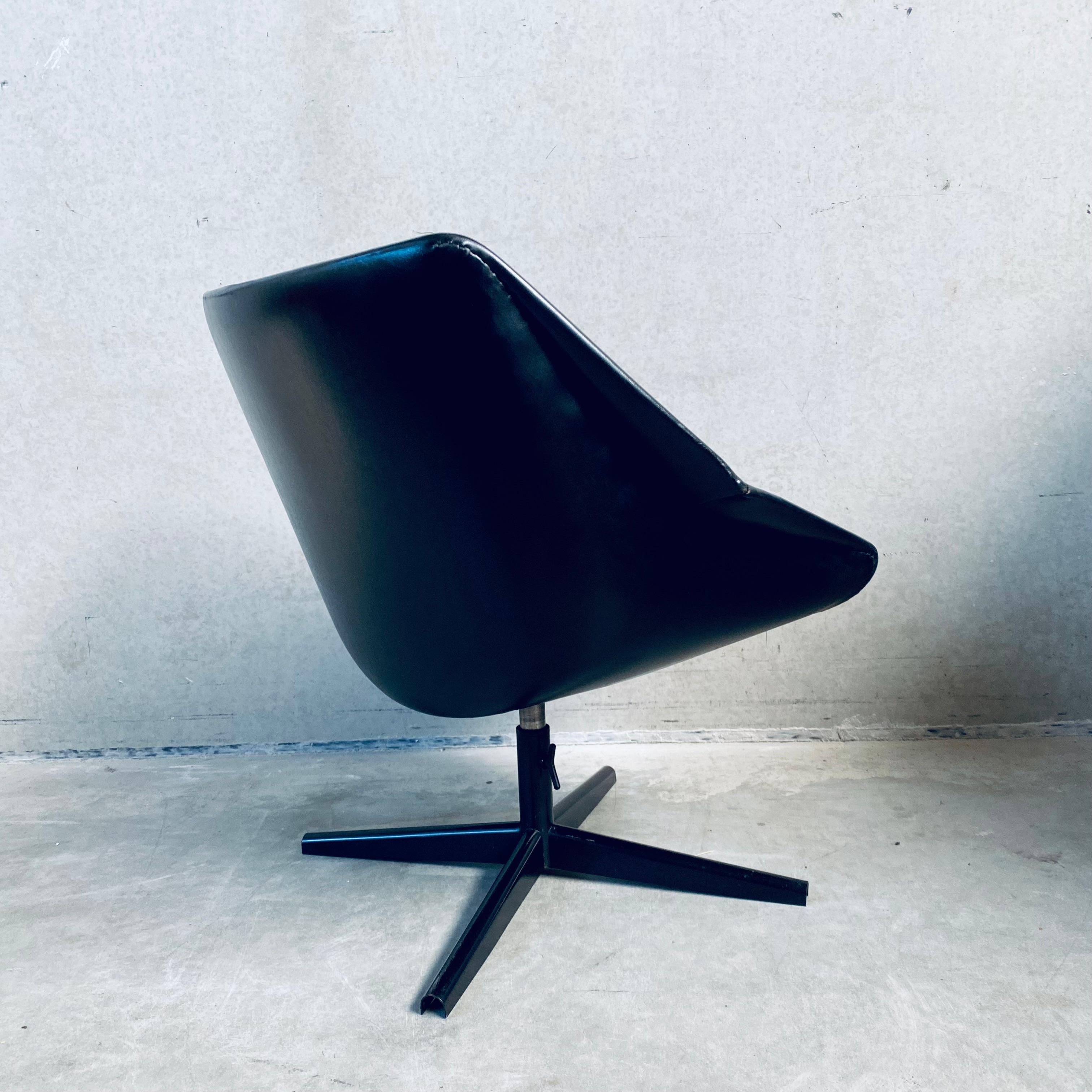 Mid-Century PASTOE FM08 Swiffle Chair by Cees Braakman, Netherlands 1959 For Sale 3
