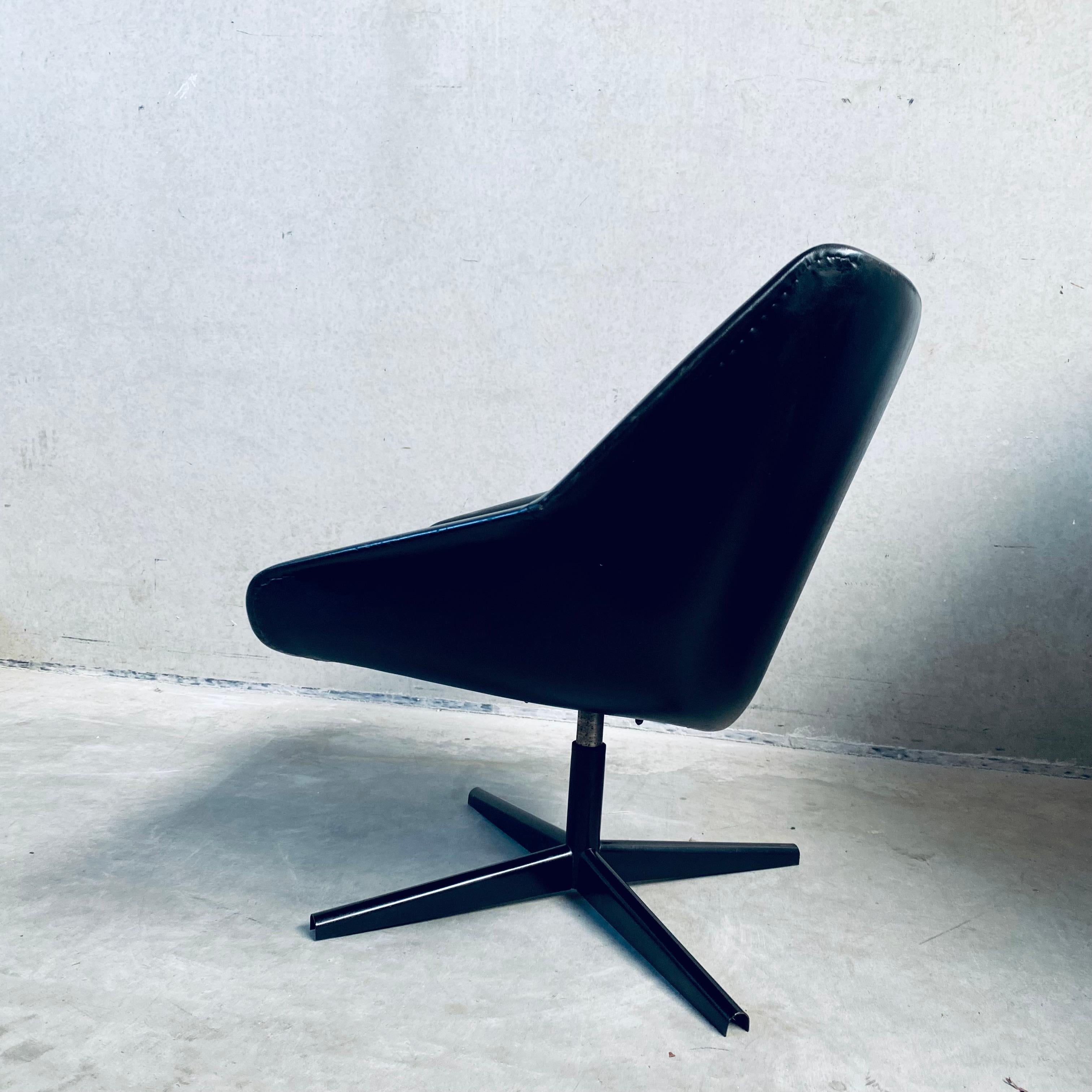 Mid-20th Century Mid-Century PASTOE FM08 Swiffle Chair by Cees Braakman, Netherlands 1959 For Sale