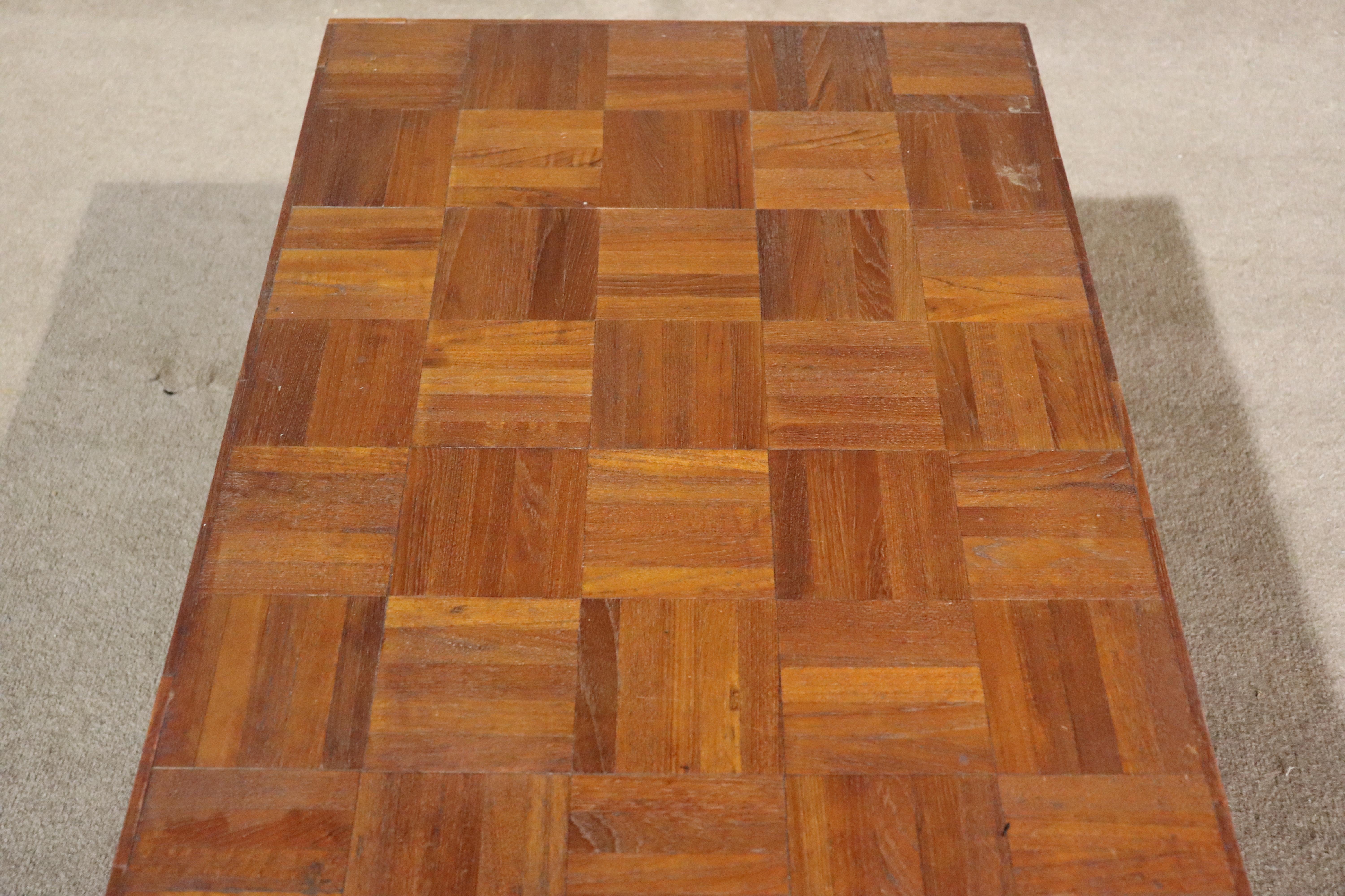 20ième siècle Table basse patchwork du milieu du siècle dernier en vente