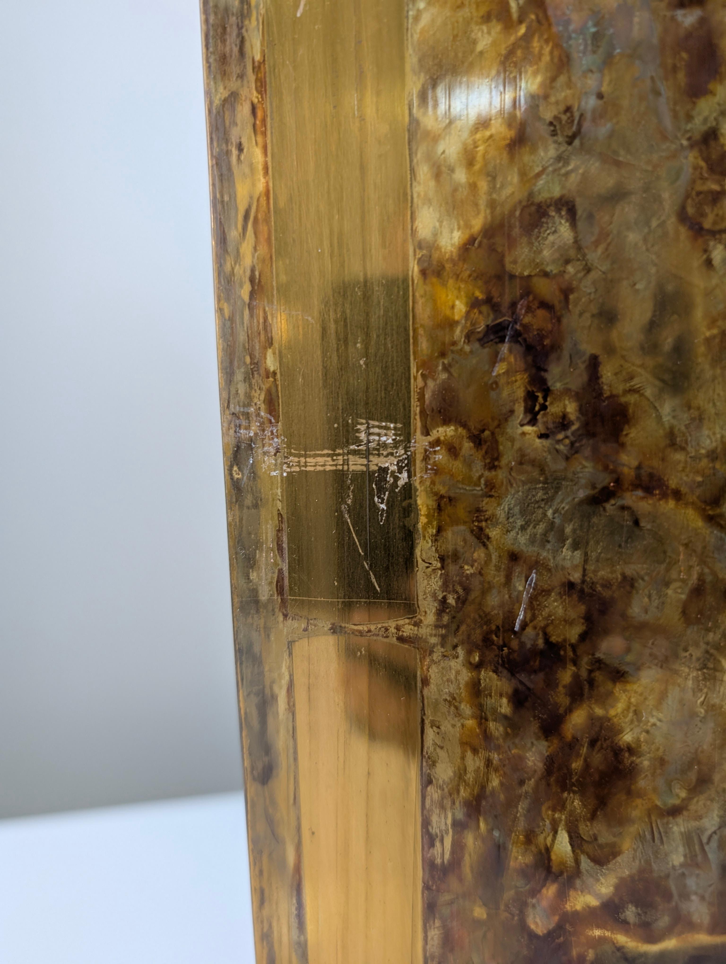 Specchio di metà secolo in ottone patinato e dorato, anni '60 in vendita 1