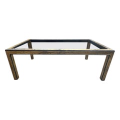 Mesa de comedor de metal patinado de mediados de siglo
