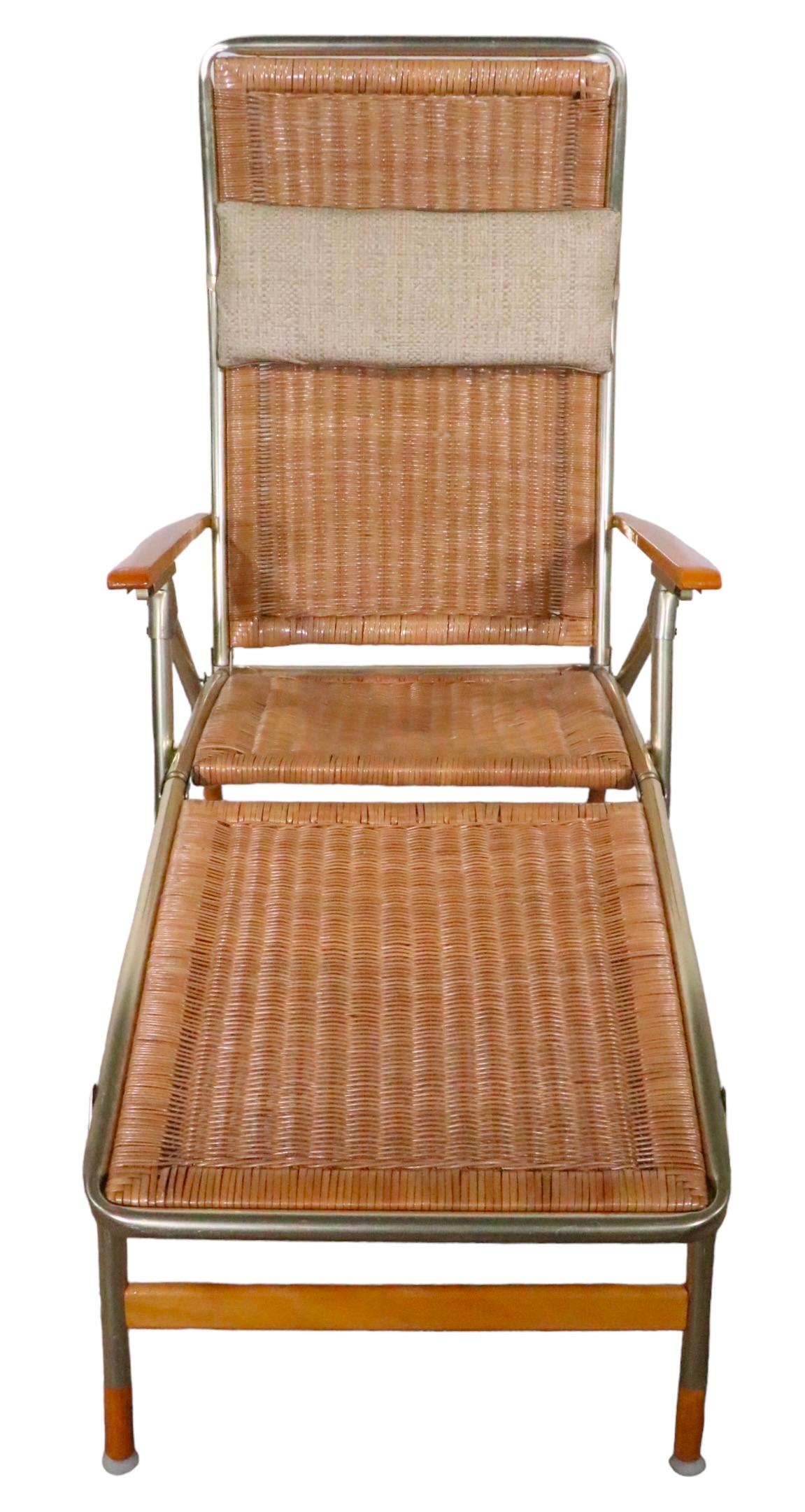 20th Century Mid Century Patio Poolside Folding Chaise Lounge by Telescope Chair Company  For Sale