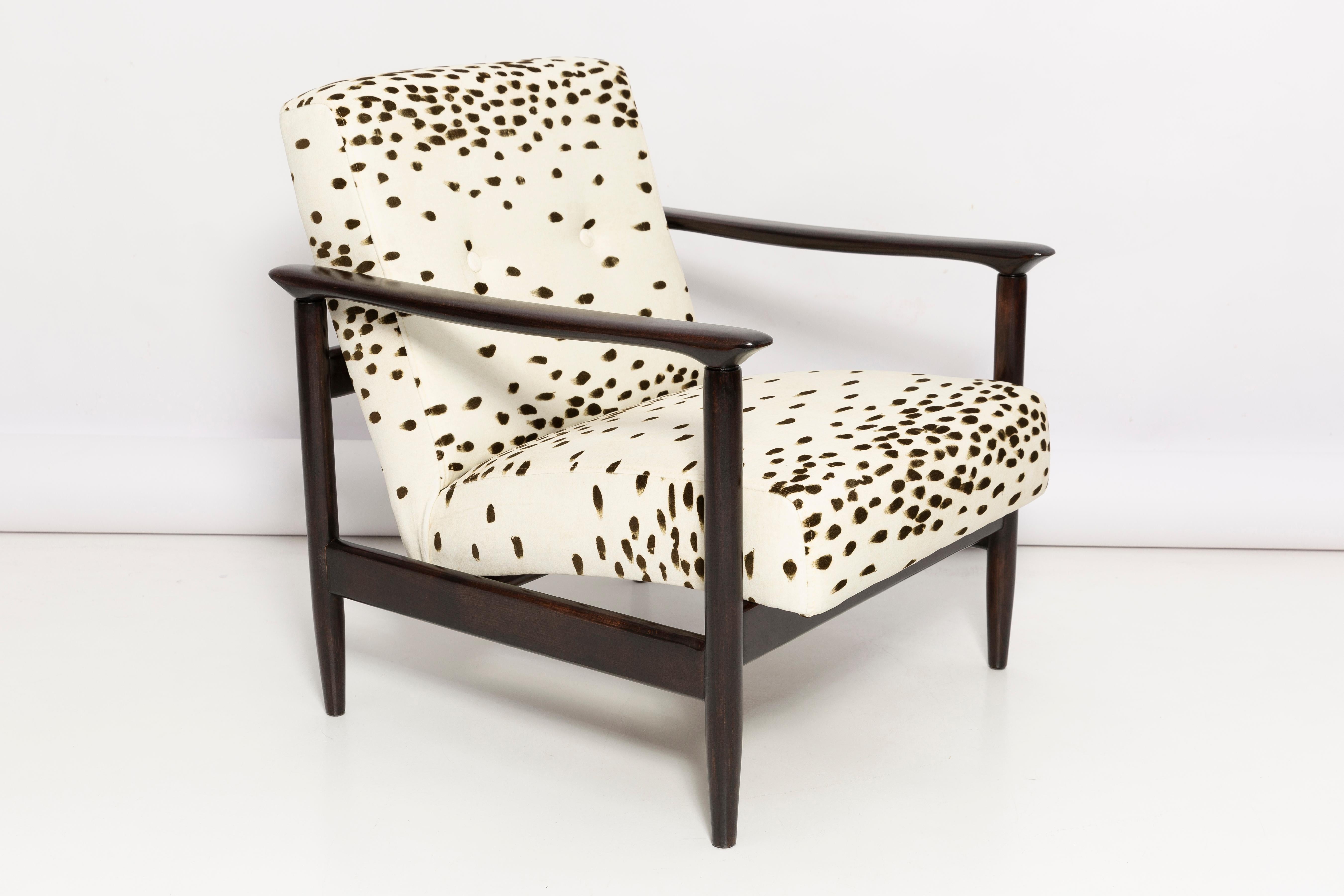 Mid-Century Pattern Dalmatian Armchair, by Edmund Homa, Europe, 1960s In Excellent Condition For Sale In 05-080 Hornowek, PL