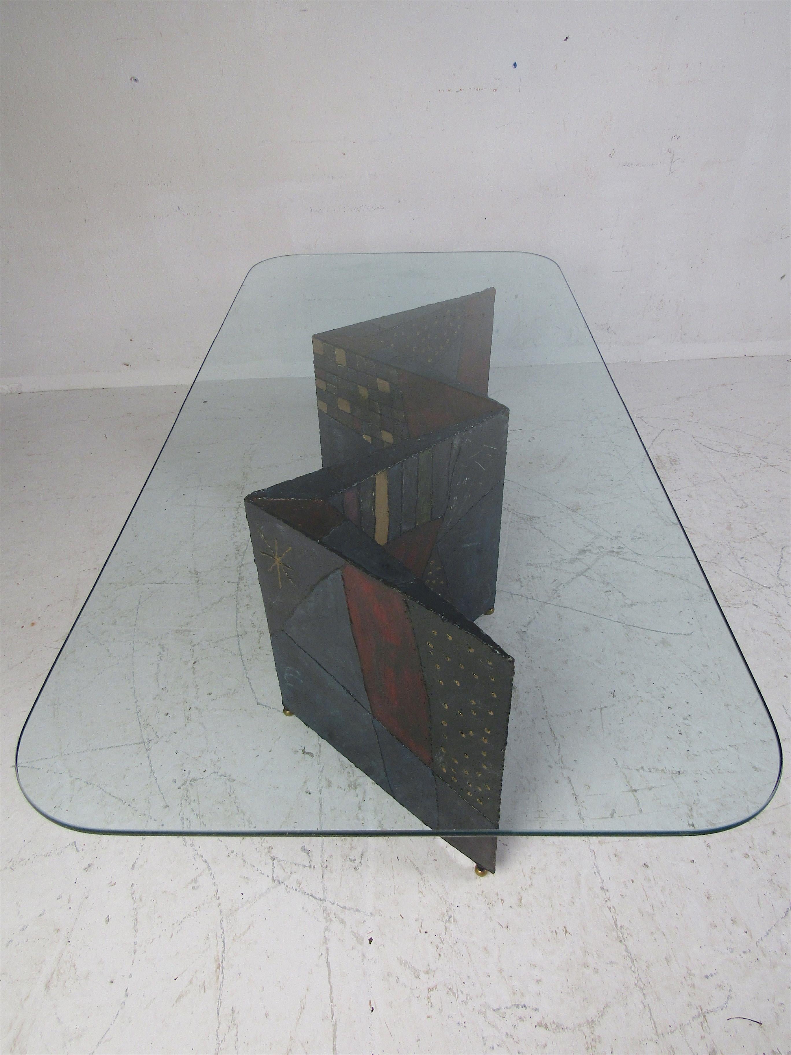 Midcentury Paul Evans Zig-Zag Welded Coffee Table In Good Condition In Brooklyn, NY