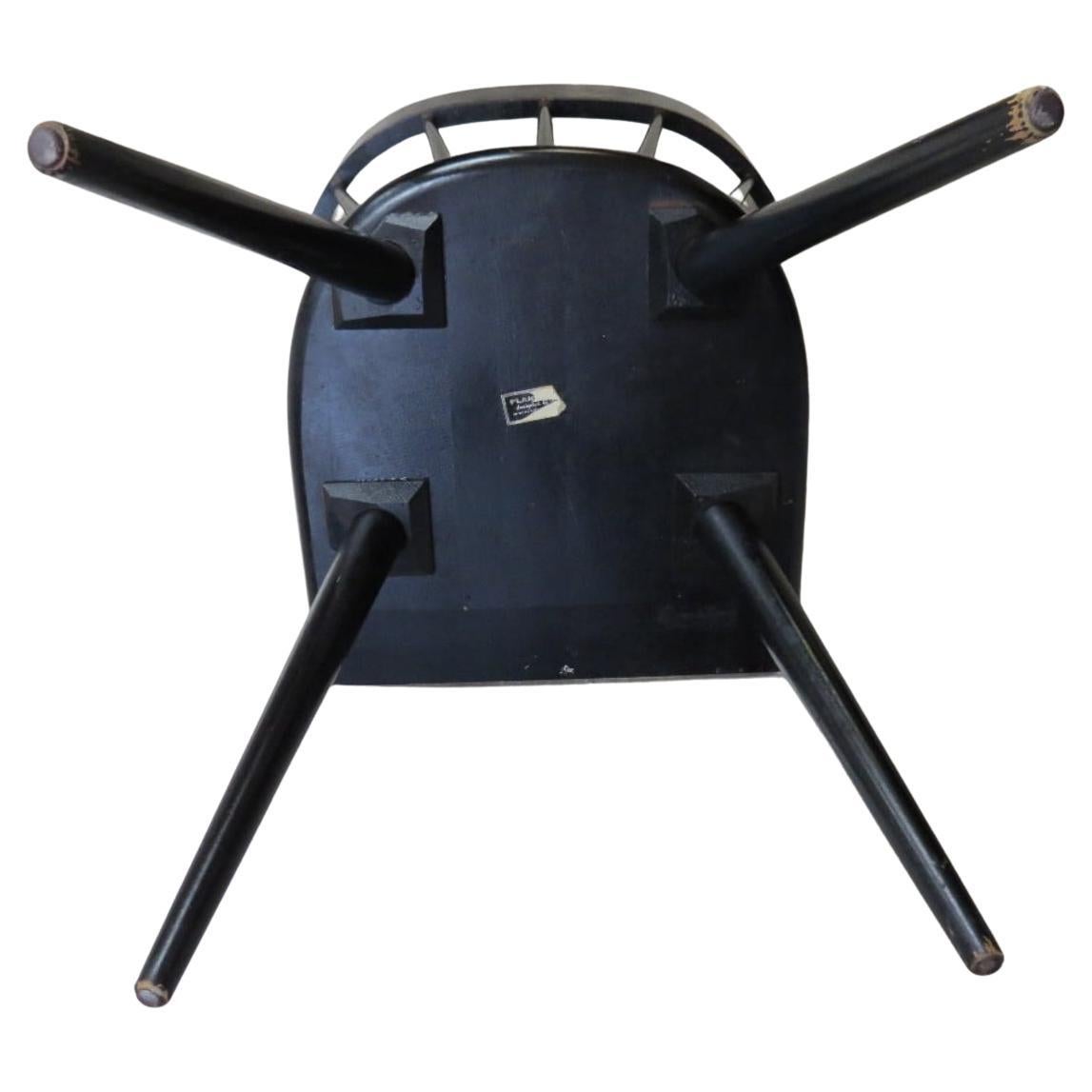 Mid-Century moderno Scrivania a due cassetti di metà secolo Paul McCobb #1560 Laccato nero con sedia in vendita