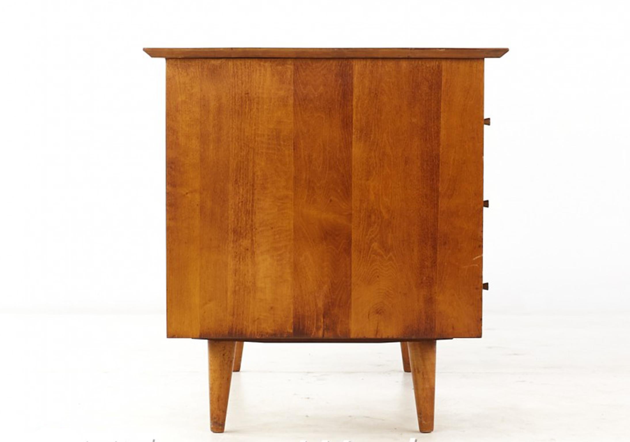 Mid-Century Modern Midcentury Paul McCobb #1561 5 Drawer Desk Blonde Maple Finish Brass Pulls For Sale