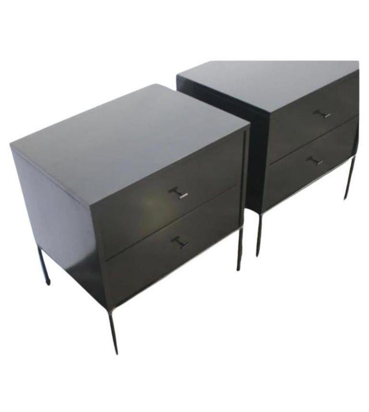 Américain Mid century Paul McCobb 2 Drawer #1503 Nightstands Black Lacquer T Pulls en vente
