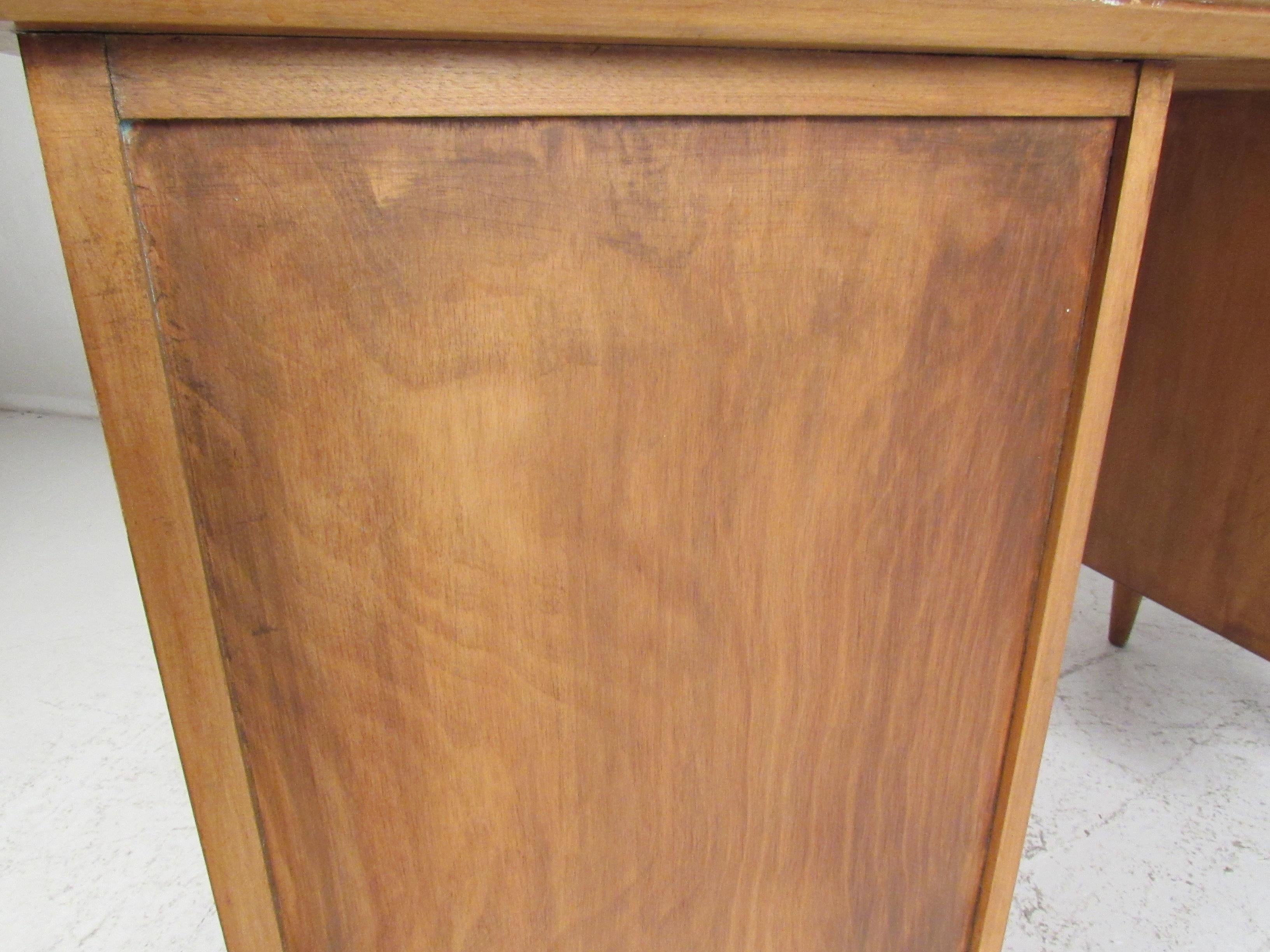 Midcentury Paul McCobb Double Pedestal Desk 5