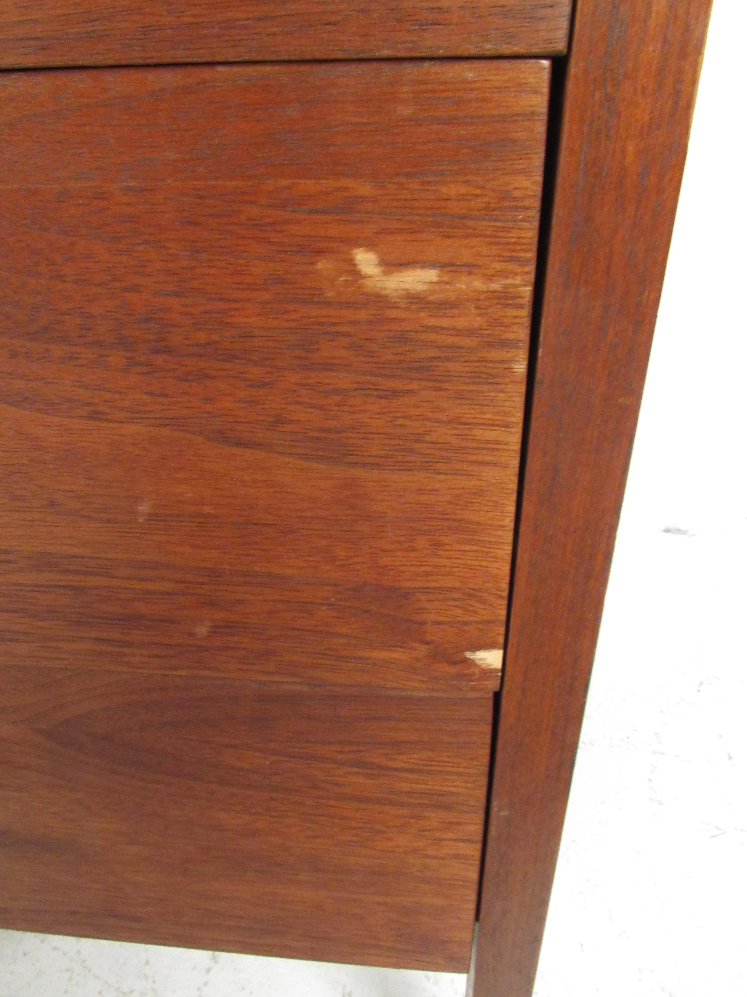 Paul McCobb designed Dresser for Lane Furniture For Sale 7