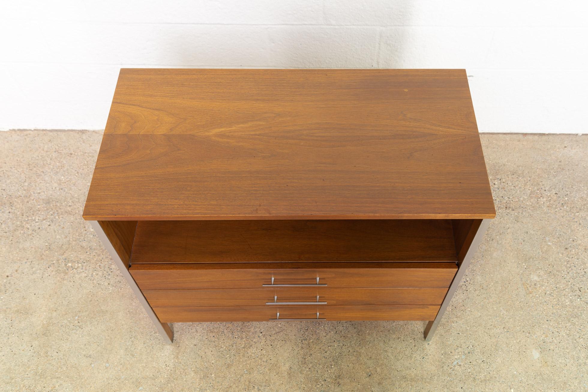 Midcentury Paul McCobb Linear Group for Calvin Chest of Drawers, 1950s For Sale 1