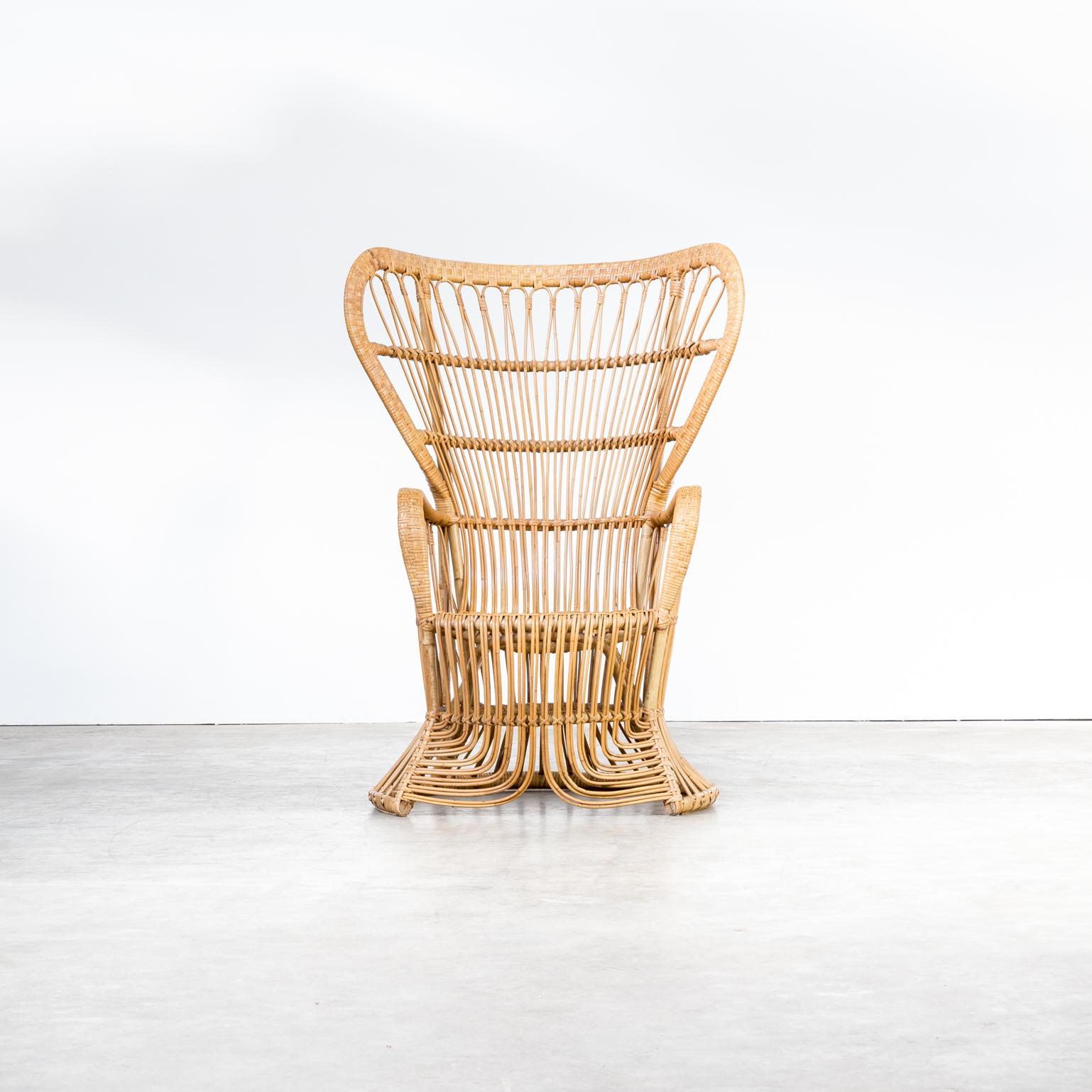 Midcentury peacock chair rattan for Rohé Noordwolde. The throne in wicker chairs, inspired by Gio Ponti and Franco Albine this rattan chair has been launched in the 1950s by the Dutch Rohé manufactury. Nice design is the 'opening curtain' look of