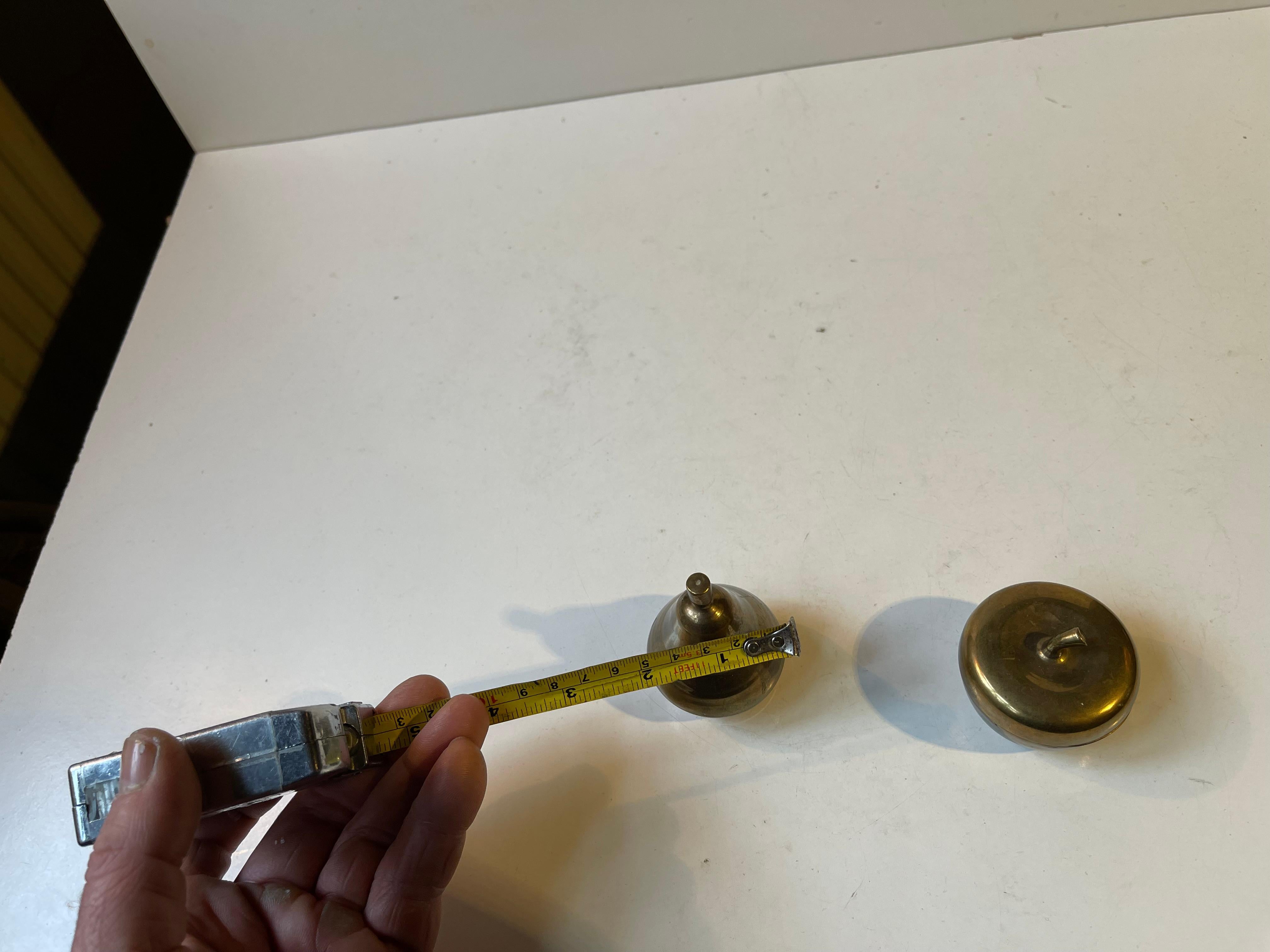 Mid-century Pear & Apple Lidded Jars in Patinated Brass For Sale 3