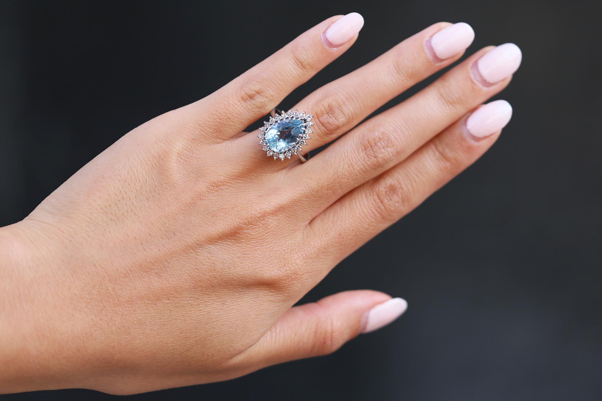 Modernist Mid Century Pear Cut 4.25 Carat Aquamarine & Diamond Ring For Sale