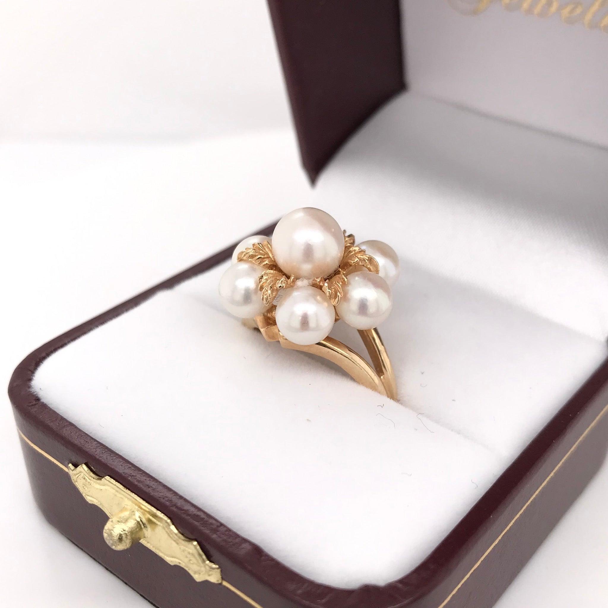 Mid Century Pearl Cluster Ring In Excellent Condition In Montgomery, AL