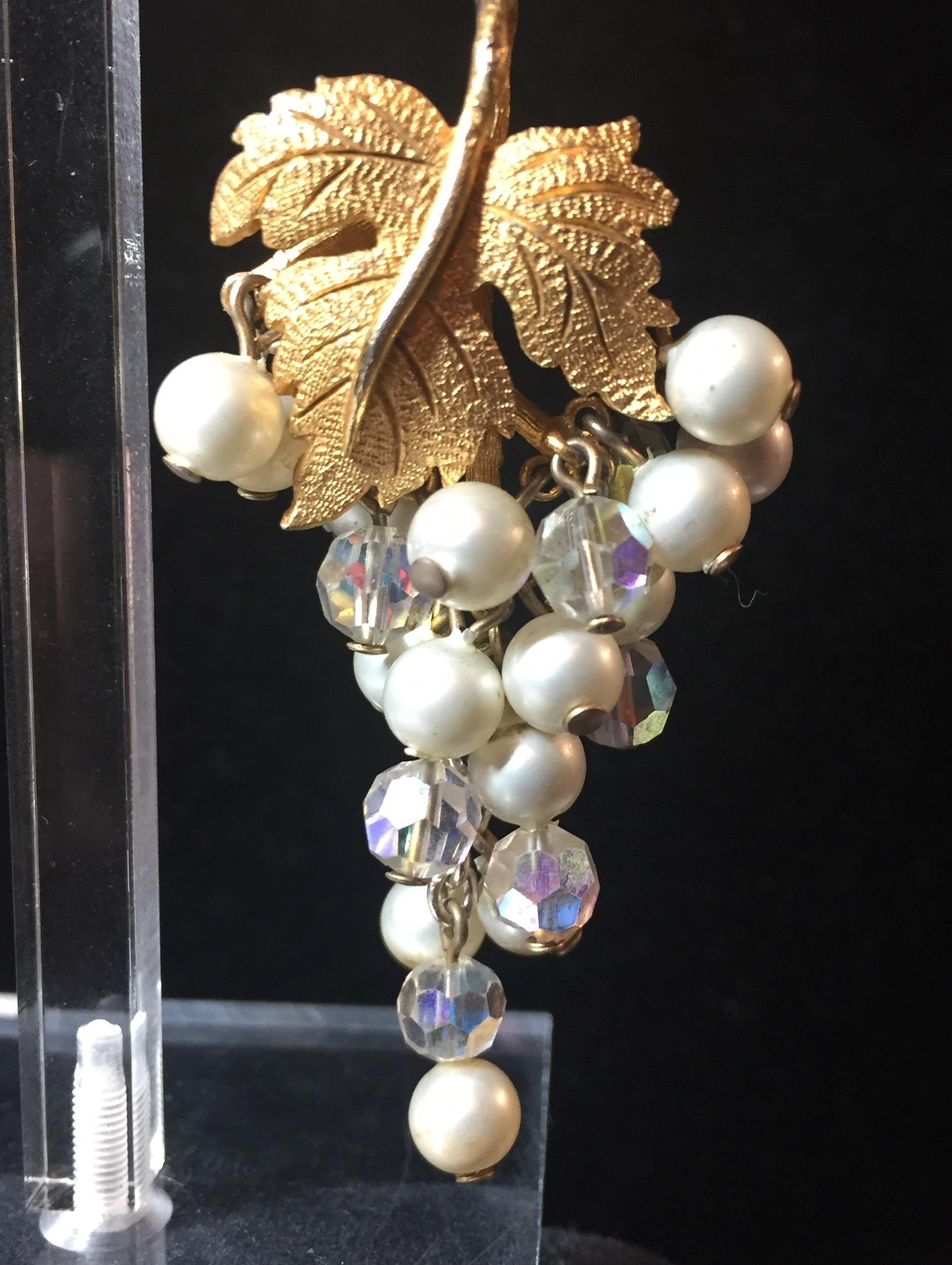 Mid-Century Pearl & Crystal Grape Motif Dangling Earrings, 1950s For Sale 5