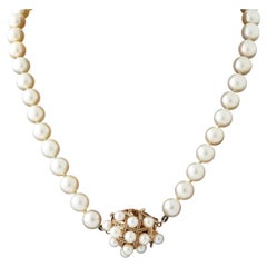 Mid-Century Pearl & Gold Necklace with Cross hatch Design Clasp